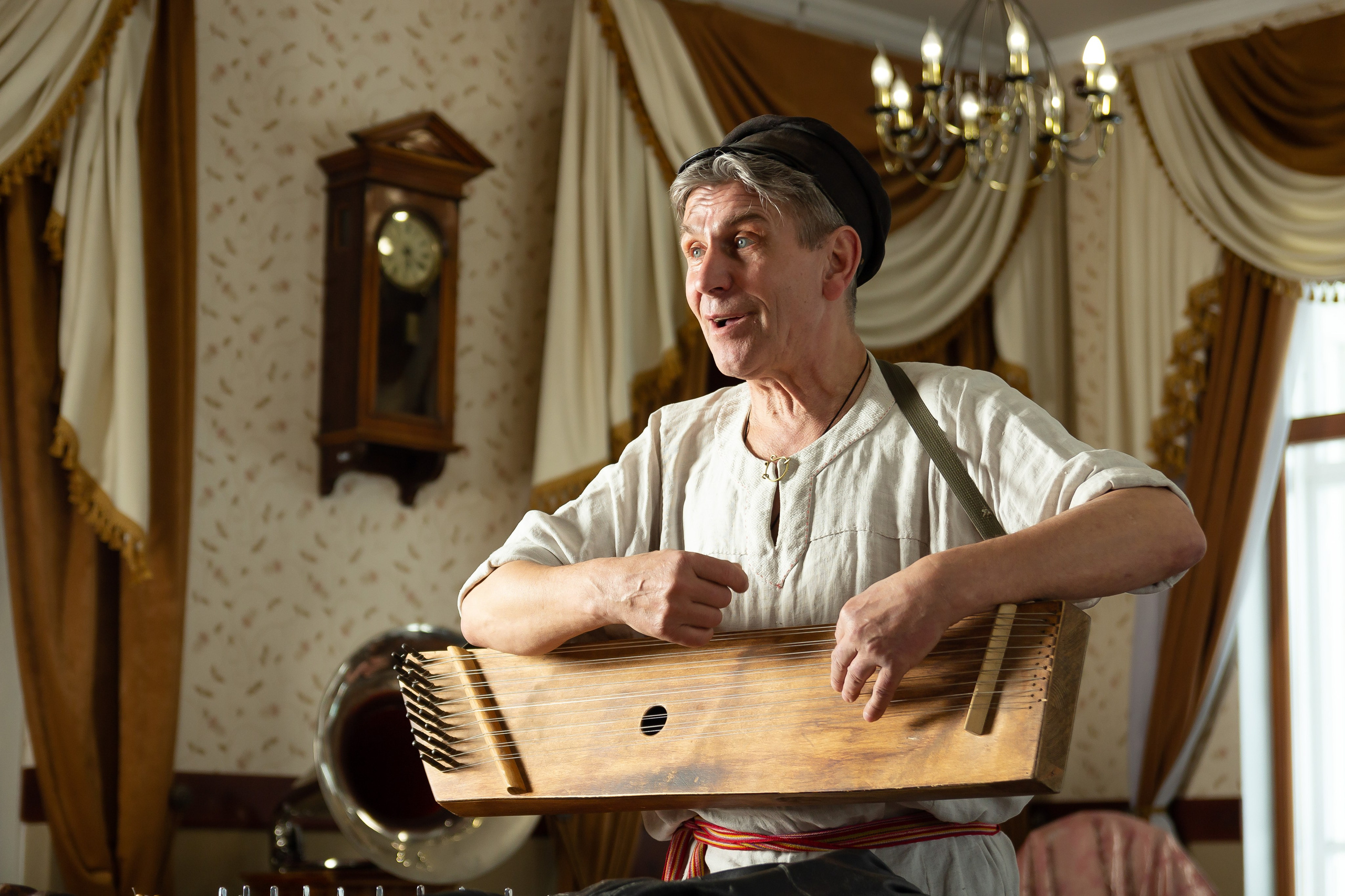 Музей забытой музыки. Александр Стряпунин — предметный фотограф в Улан-Удэ