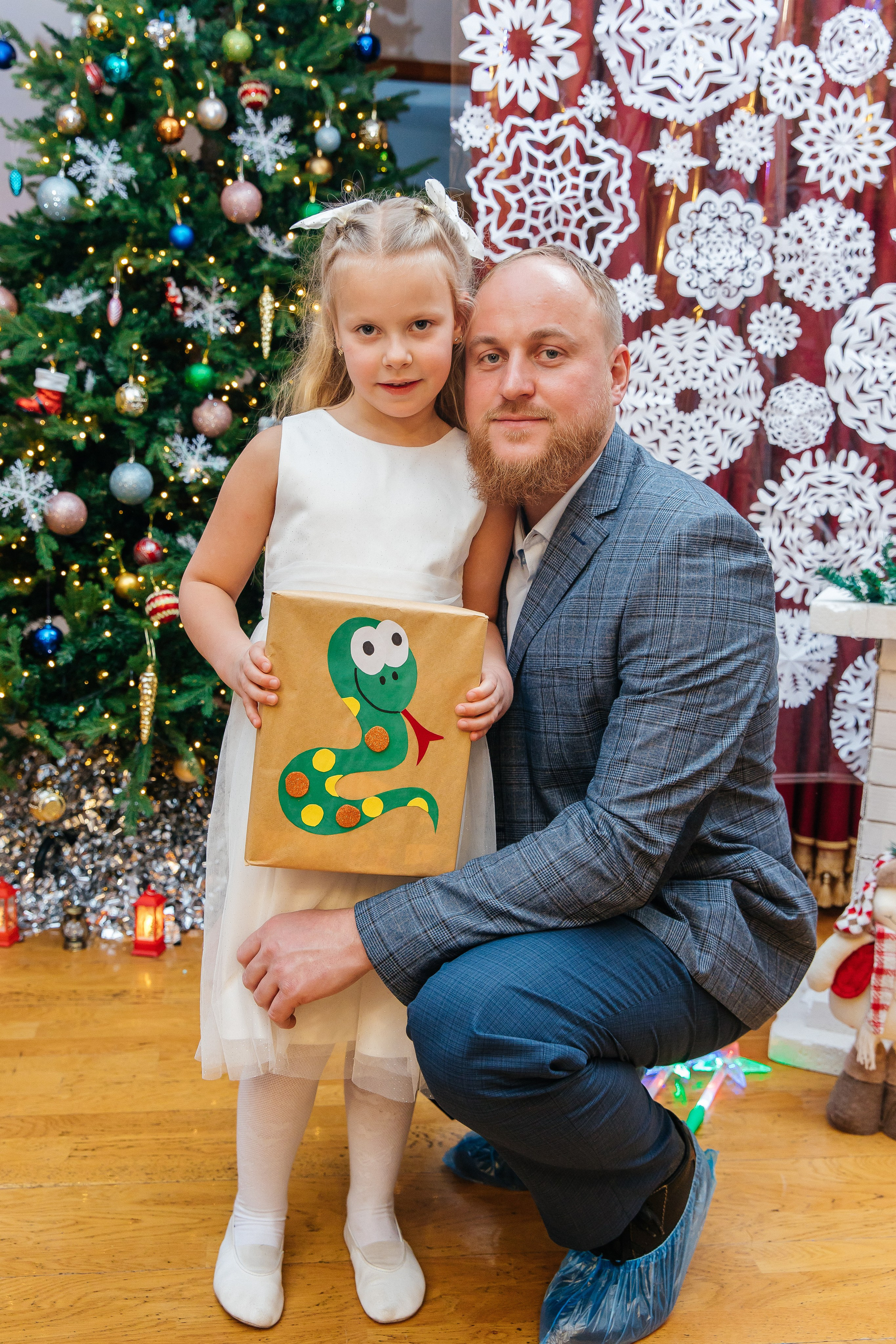 Детский сад № 93 — Утренник (27.12.2024). Свадебный и семейный фотограф Крамар Наталья