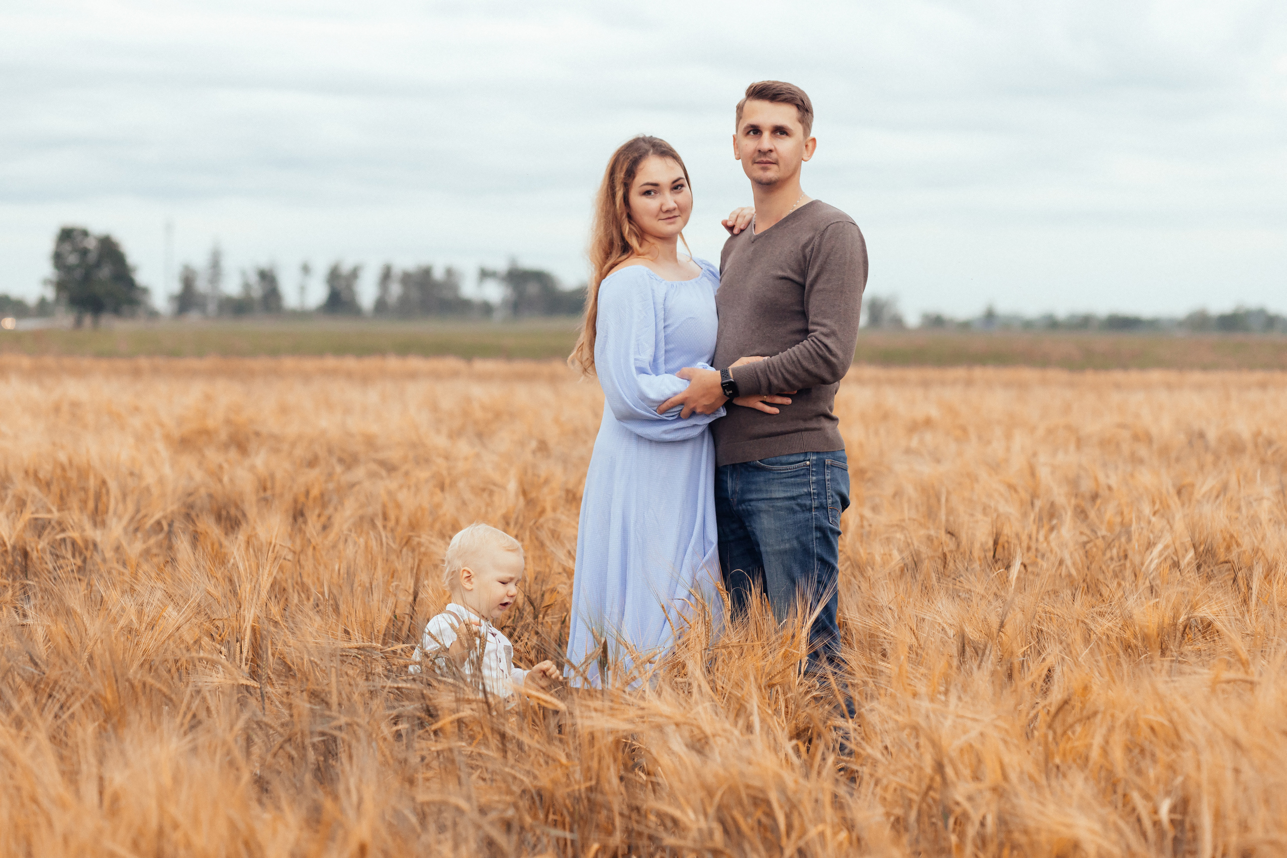 Семейная фотосессия в поле 🌾. Семейный фотограф Ирис Сенченко