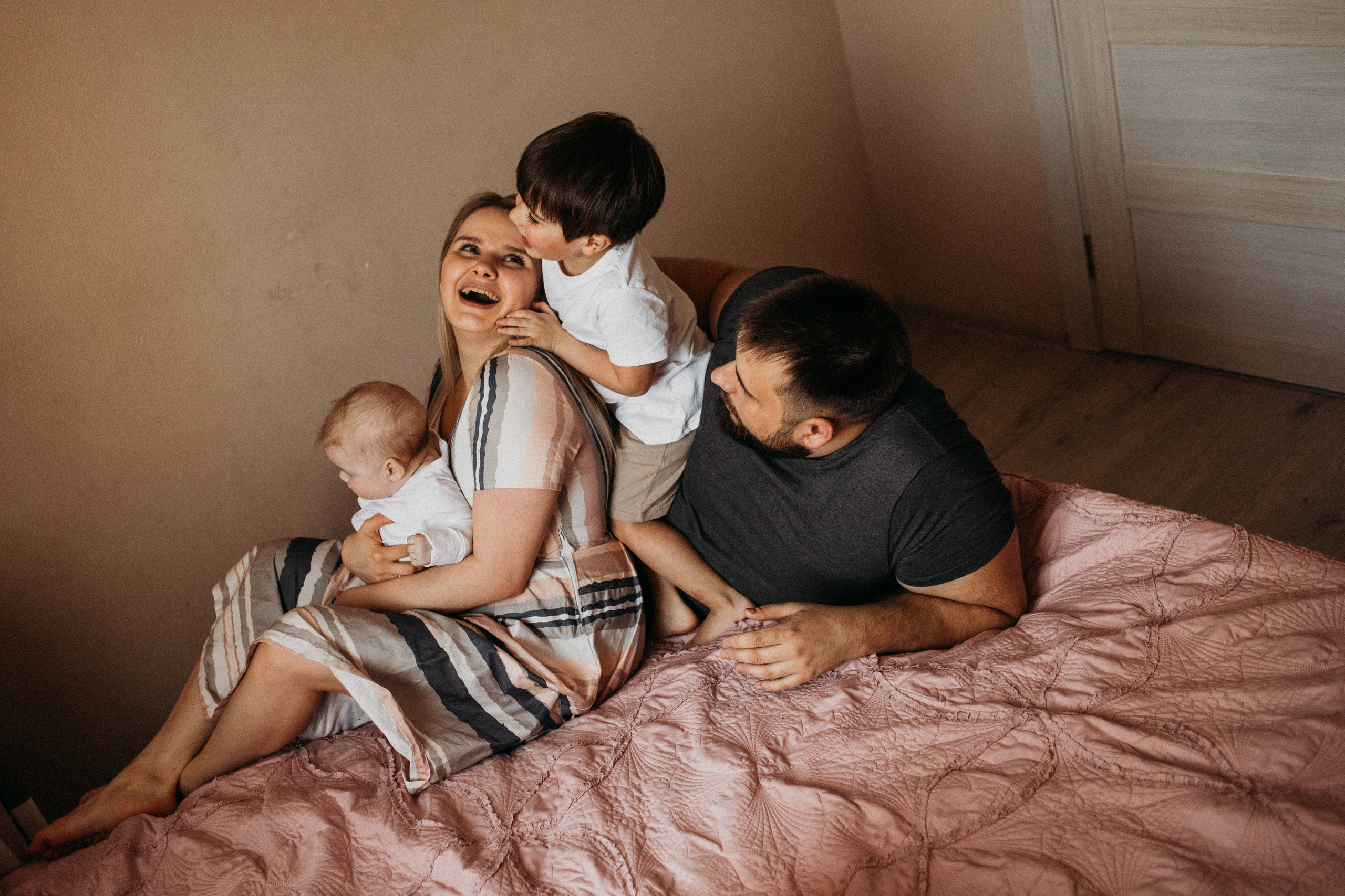 ДОМАШНЯЯ СЪЁМКА👨‍👩‍👧‍👦 САНКТ-ПЕТЕРБУРГ. Семейный фотограф Ирис Сенченко