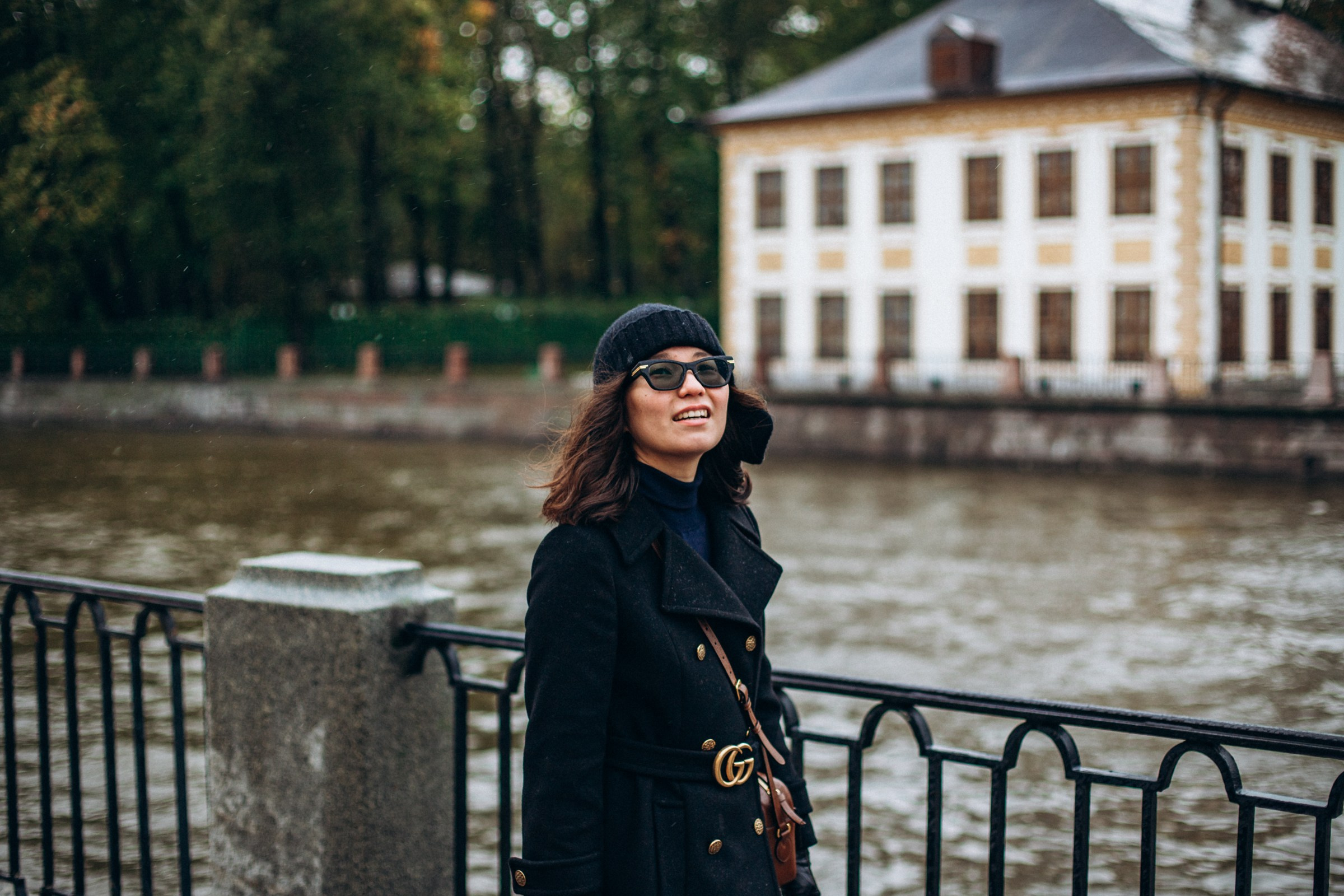 Александра и Анна в октябре. Фотопрогулка в Петербурге. Индивидуальный и семейный фотограф в Санкт-Петербурге