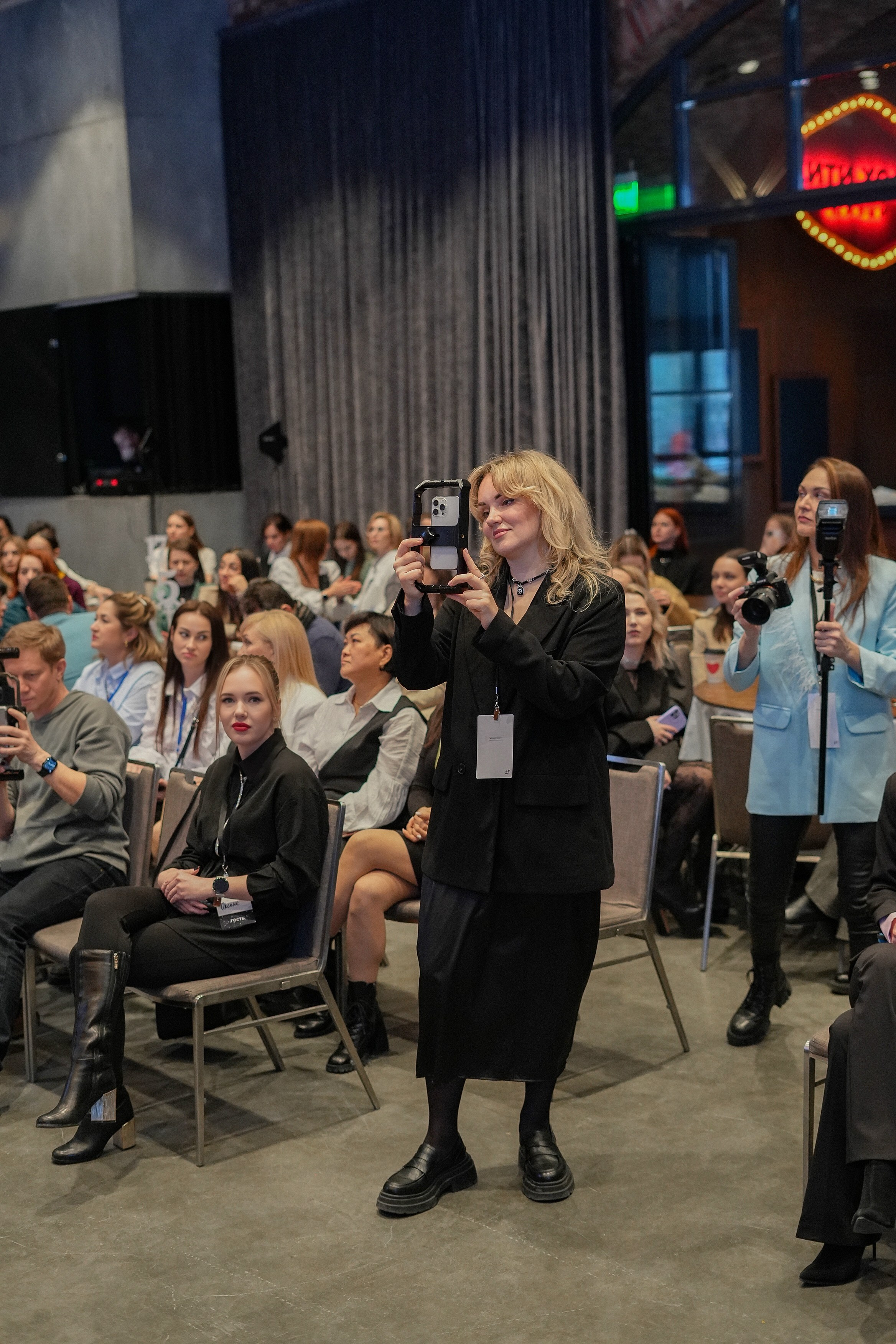 Нетворкинг 200 человек. Фотограф Волгоград Анастасия Ли