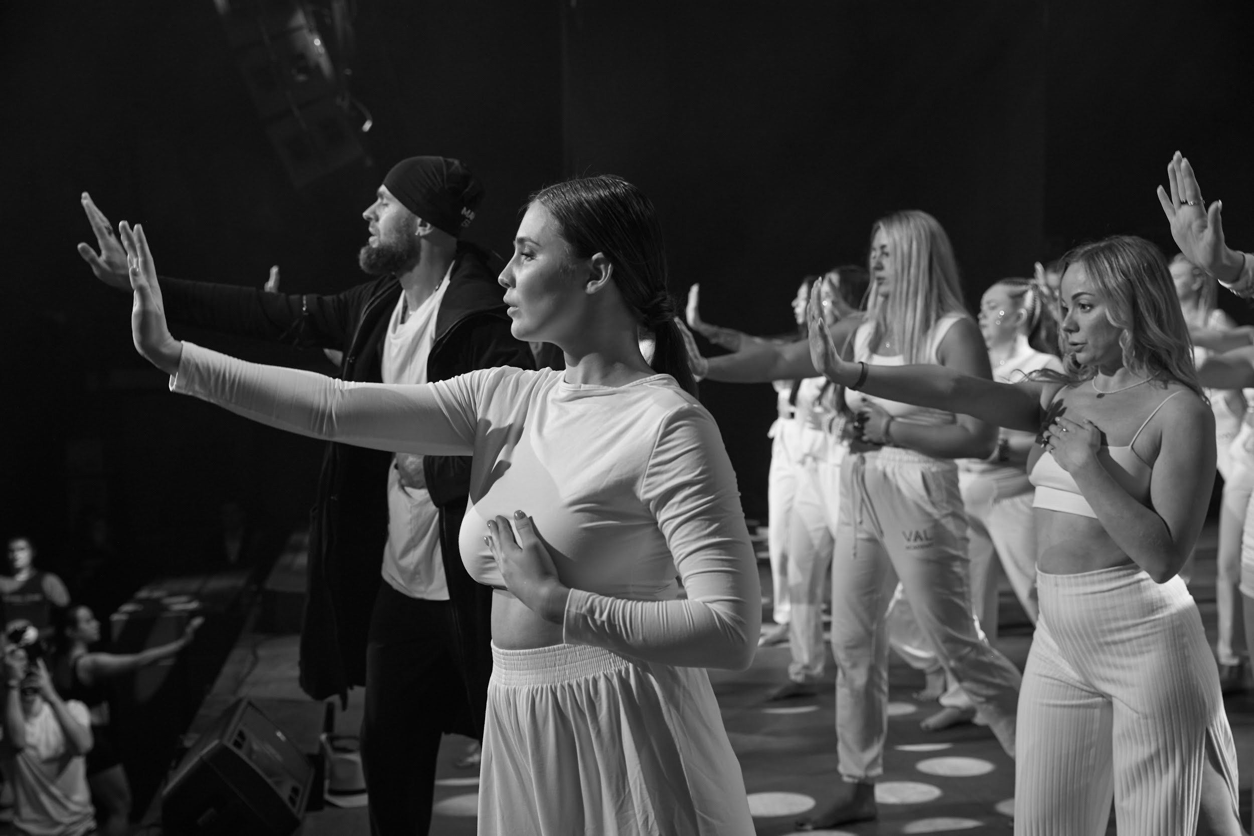 Через хаос — к себе. Крупнейшая в мире динамическая практика. Татьяна Фомичева. Репортажный и светский фотограф в Москве