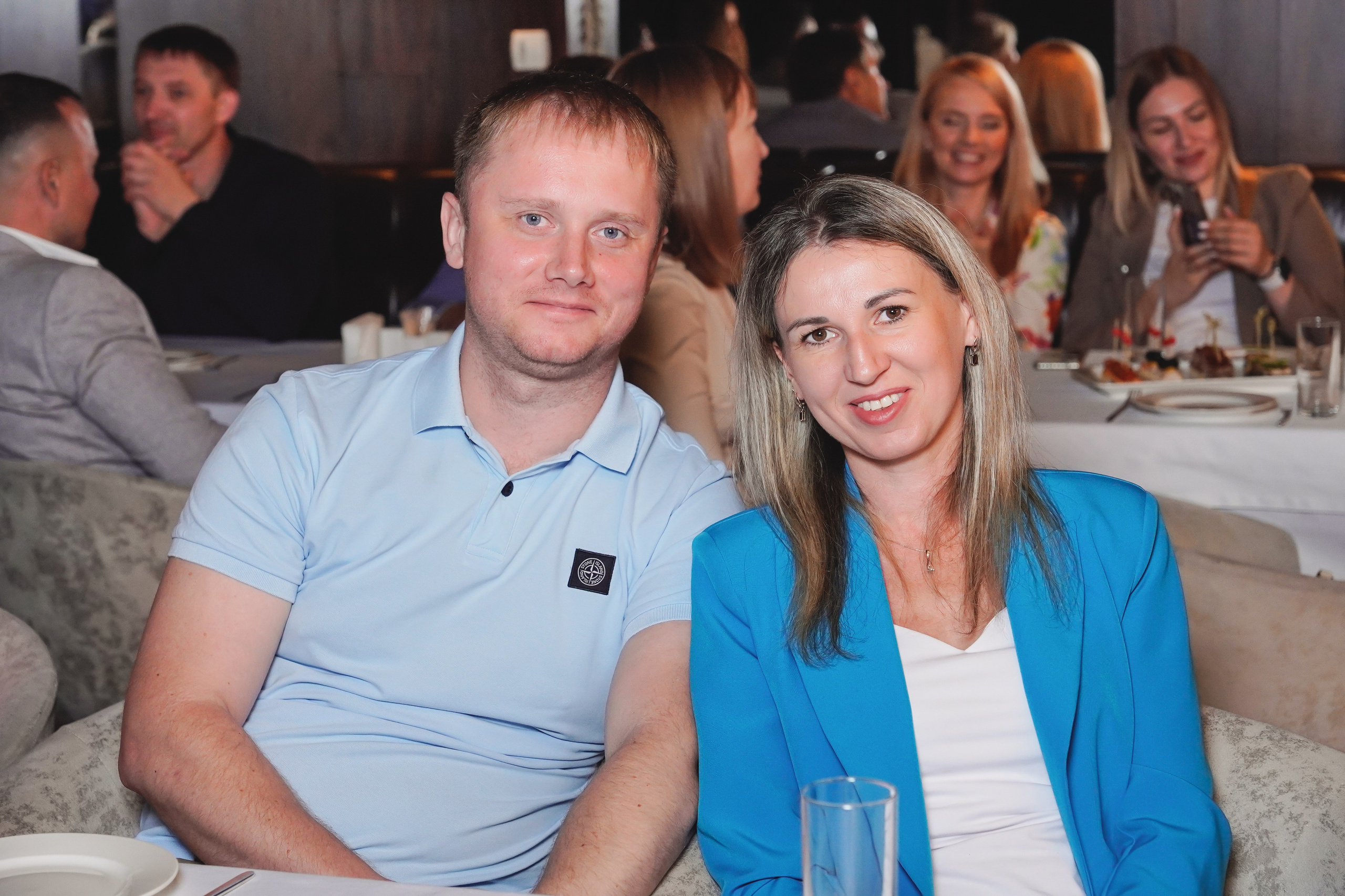 Выпускной. Занимаюсь профессиональной фотографией и живу рядом с Байкалом. Работаю в разных жанрах