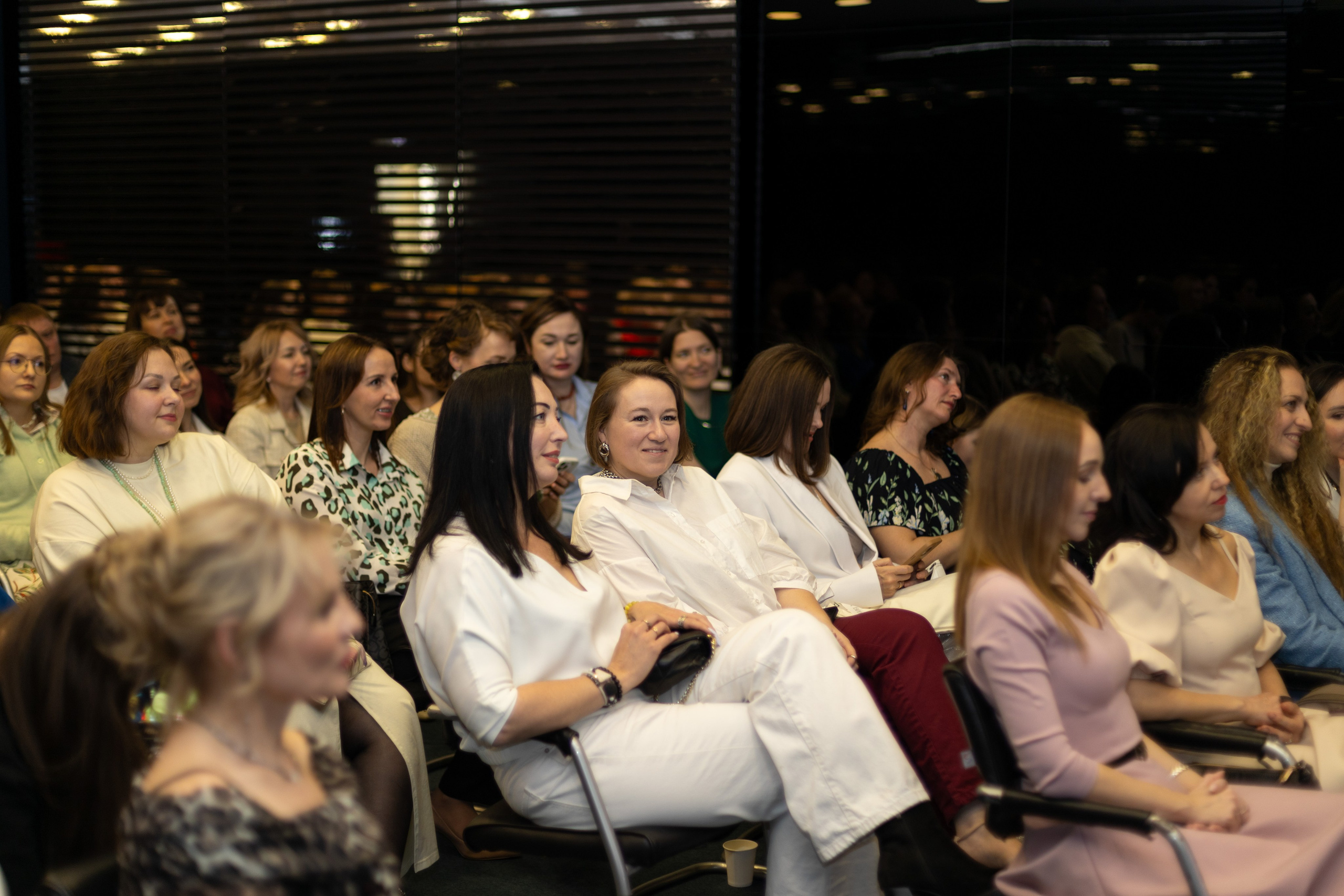 Презентация книги «История НИ одной женщины». Дацук Анна Фотограф из Екатеринбурга