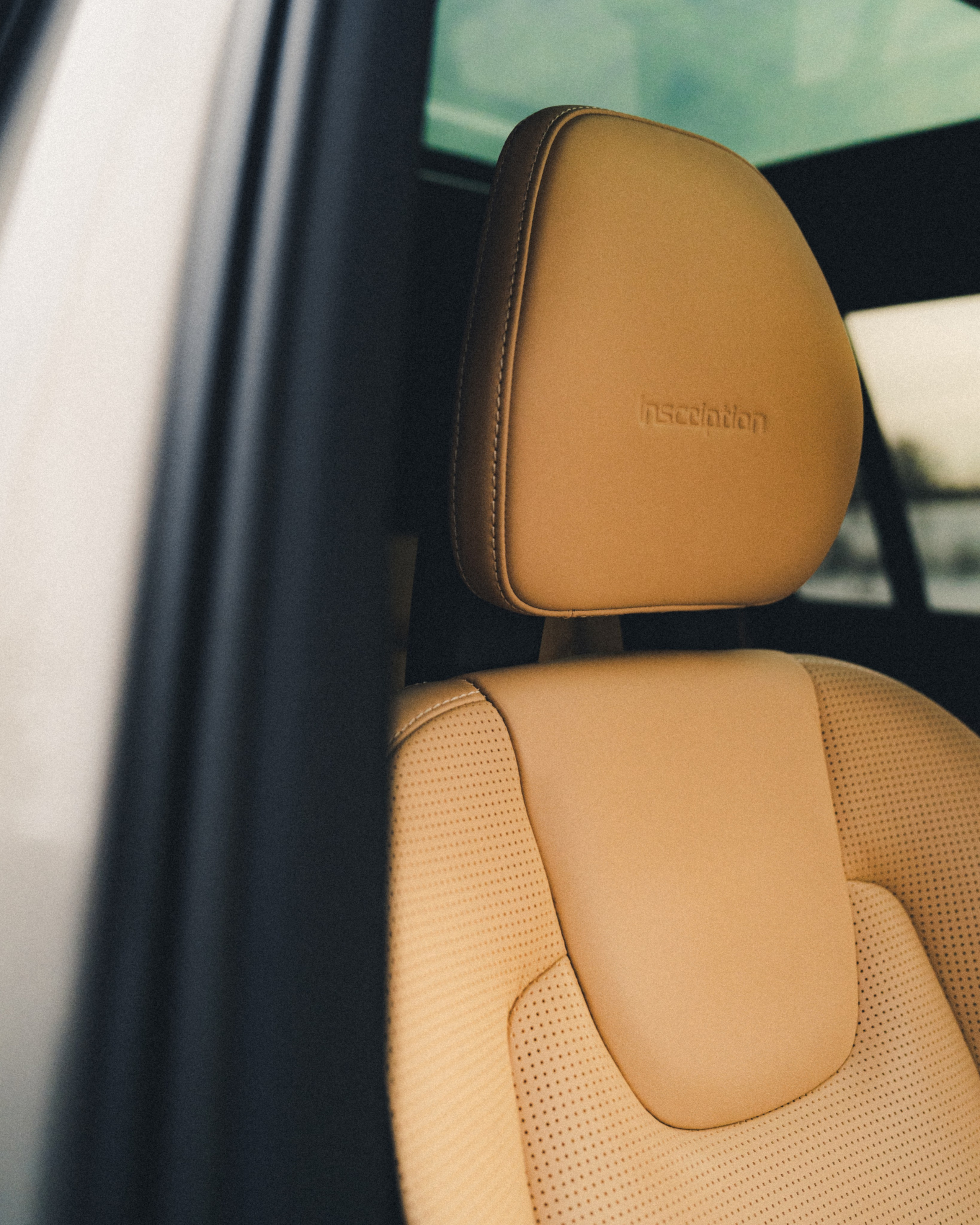 Автомобильная фотосессия Volvo XC90 + портрет владельца. Фотограф Илья К. в Москве