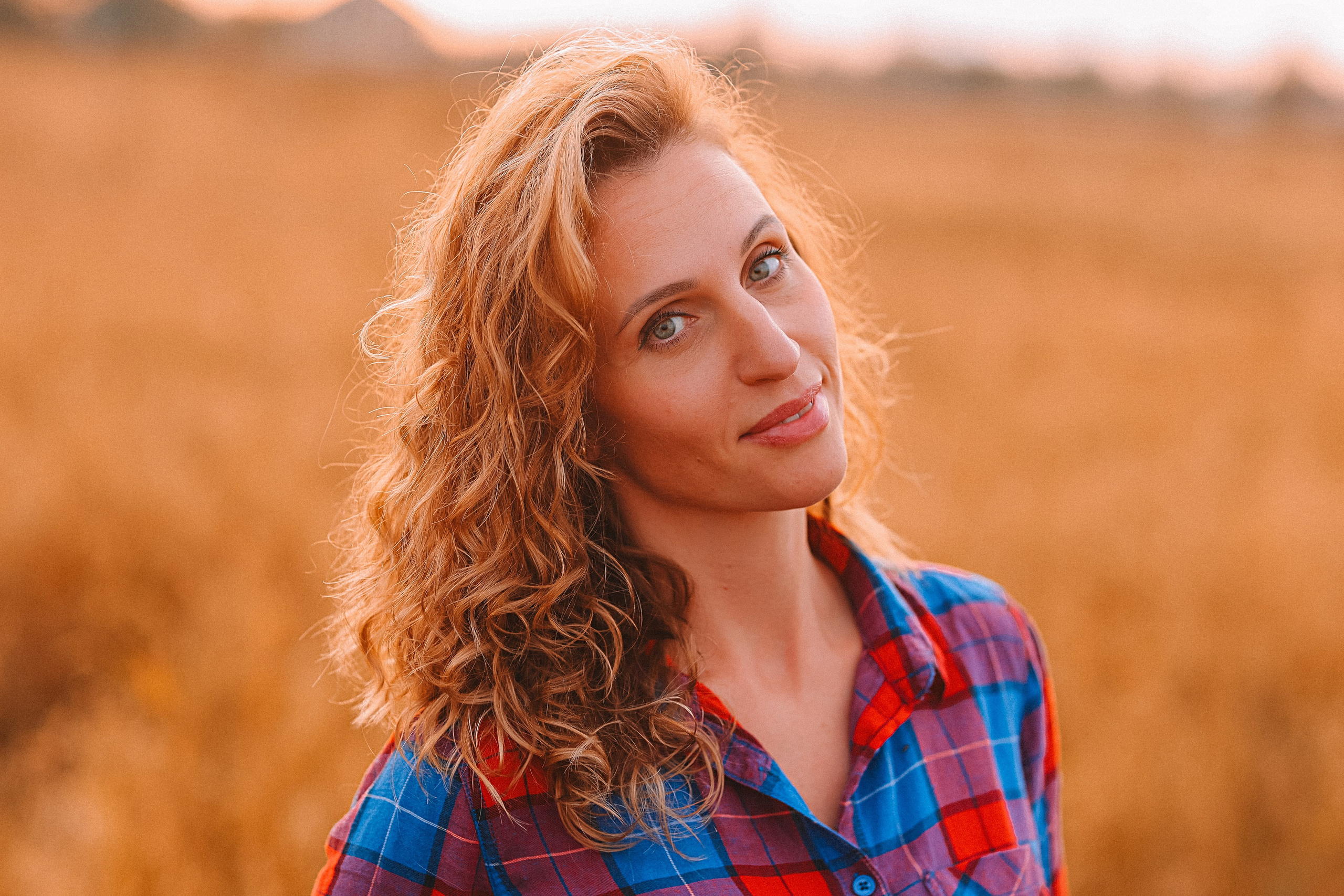 Поле. Семейный фотограф Тюмень, фотограф на роды Салмина Мария