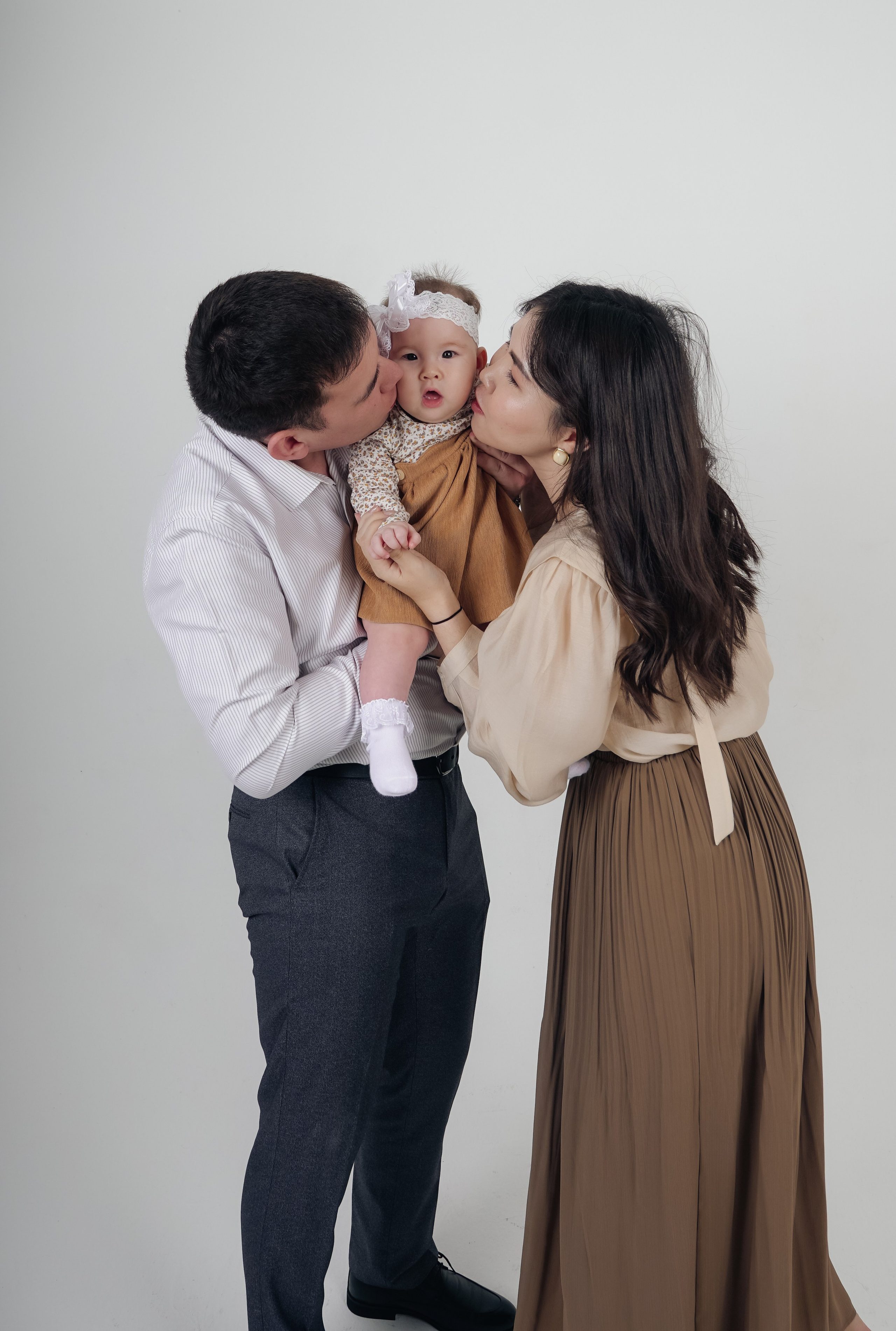 Family story. Уличный и студийный фотограф в Астане Ержанов Нурасыл