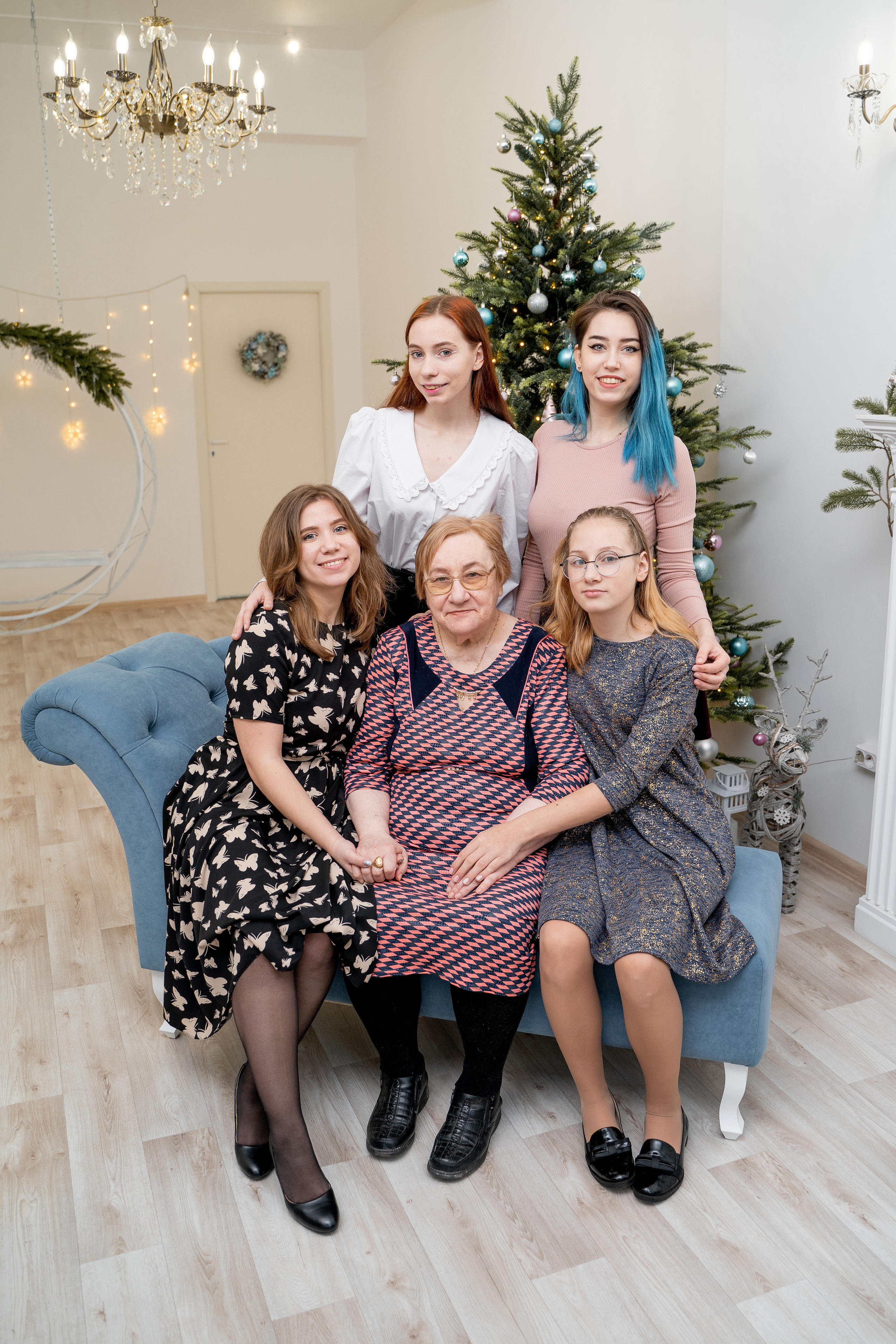 Семейная новогодняя фотосессия. Свадебный и семейный фотограф в Пскове и Острове Света Суворова