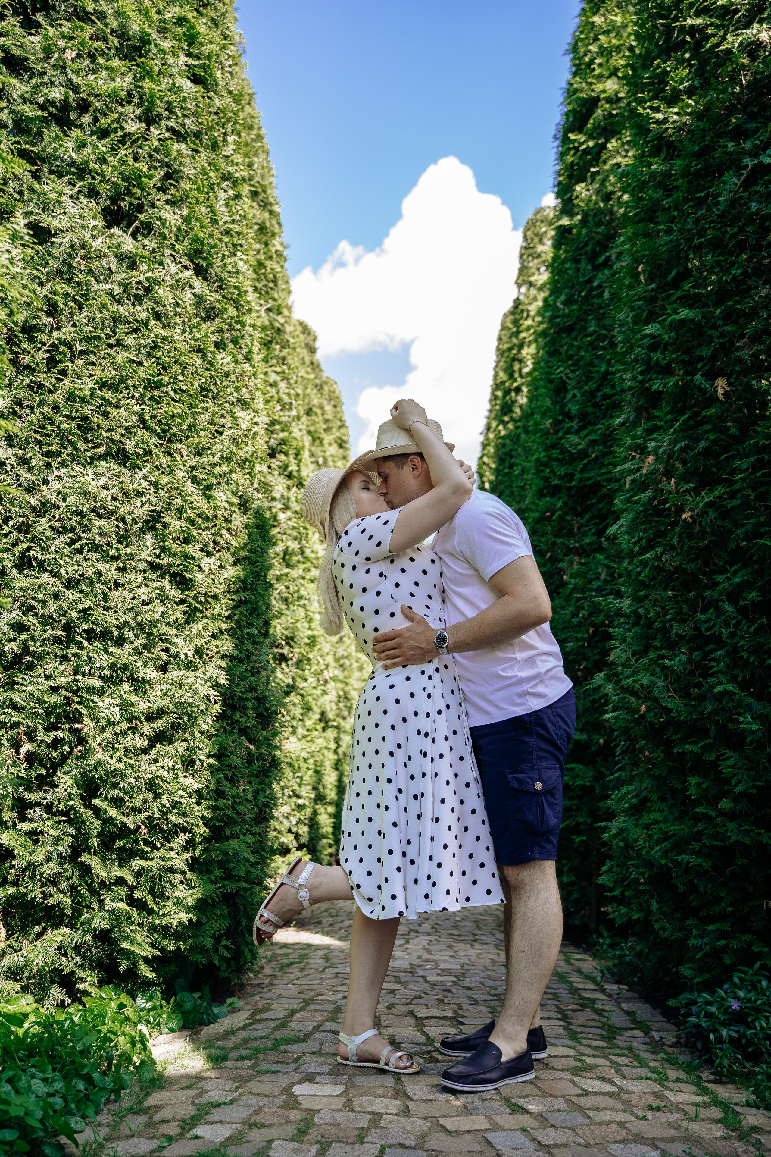Саша и Яна в Усадьбе Ореховно. Свадебный и семейный фотограф в Пскове и Острове Света Суворова