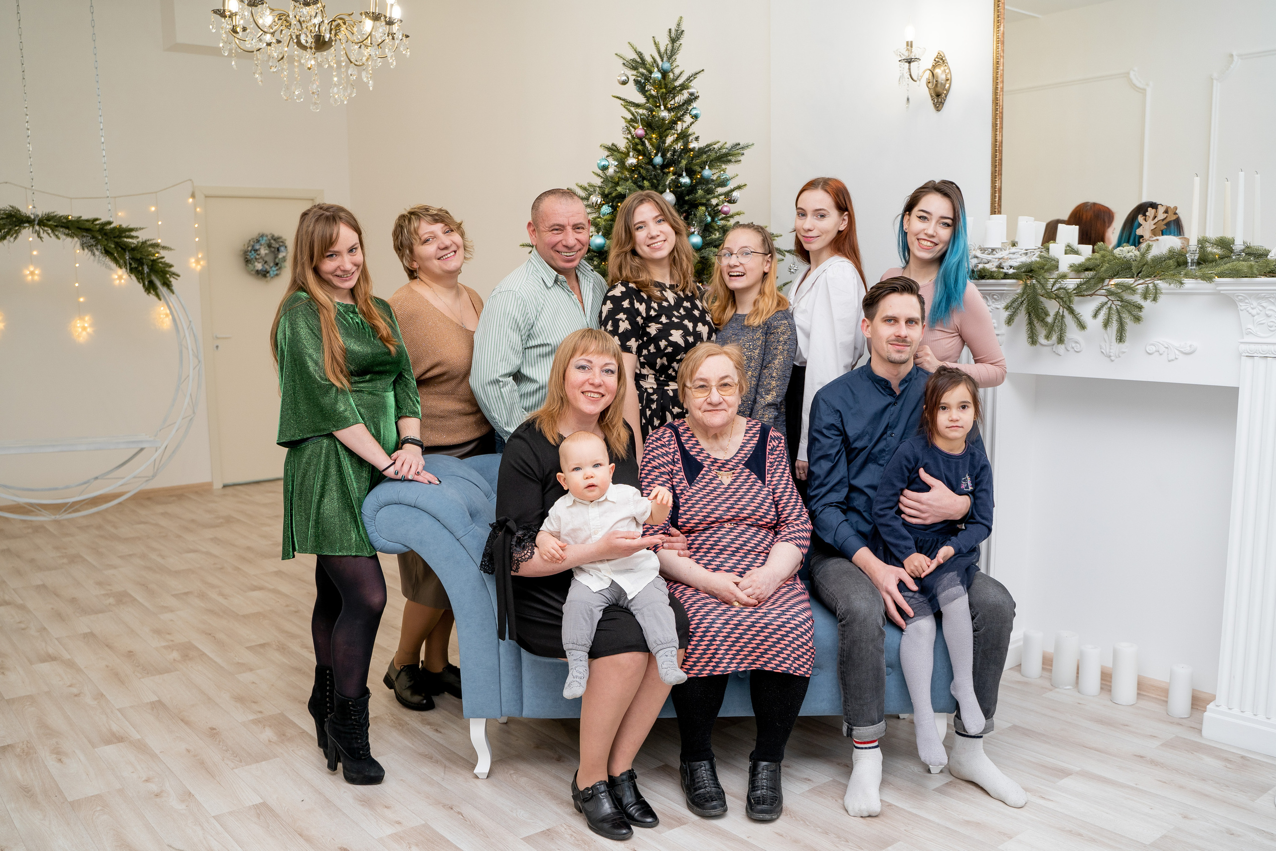 Семейная новогодняя фотосессия. Свадебный и семейный фотограф в Пскове и Острове Света Суворова