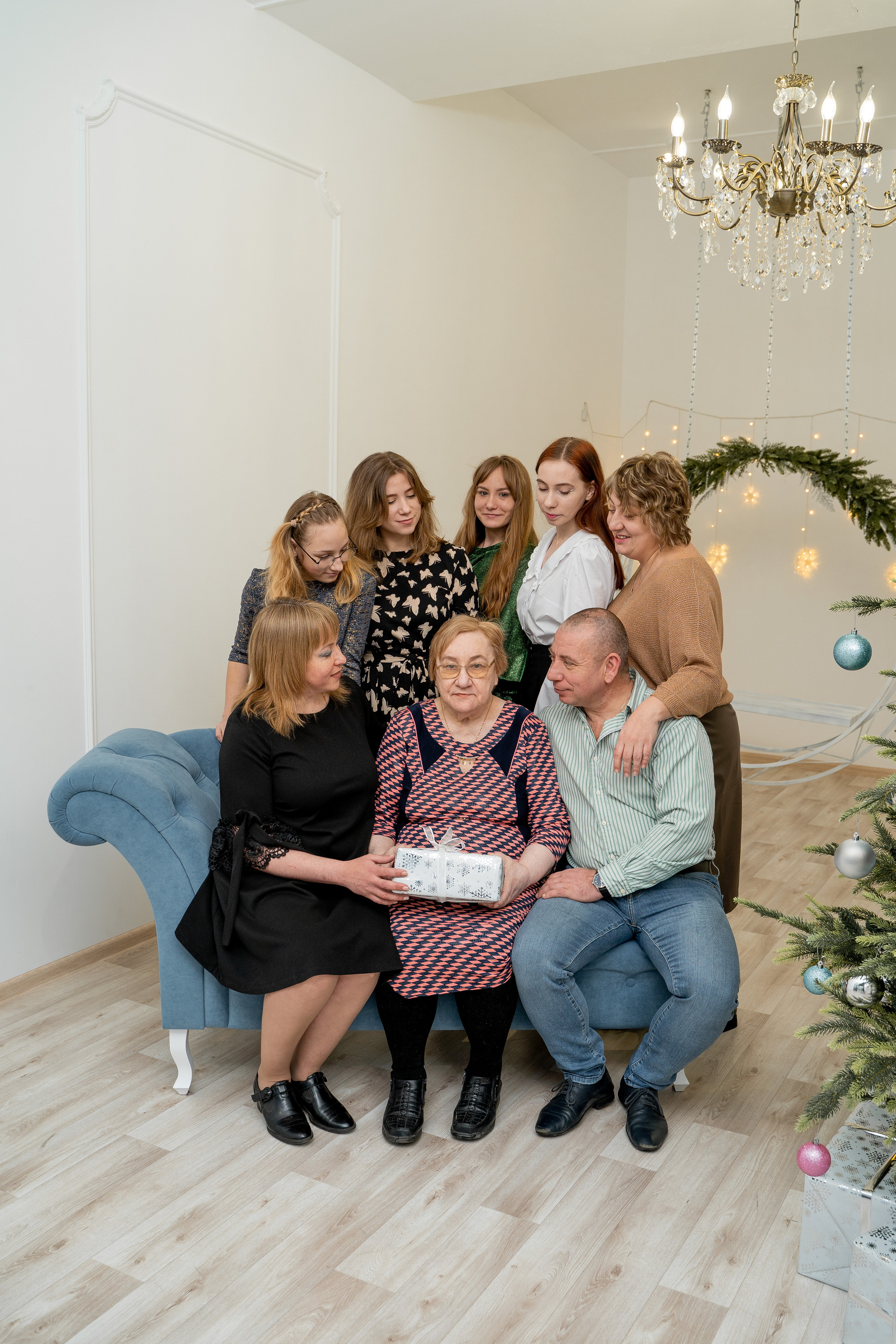 Семейная новогодняя фотосессия. Свадебный и семейный фотограф в Пскове и Острове Света Суворова