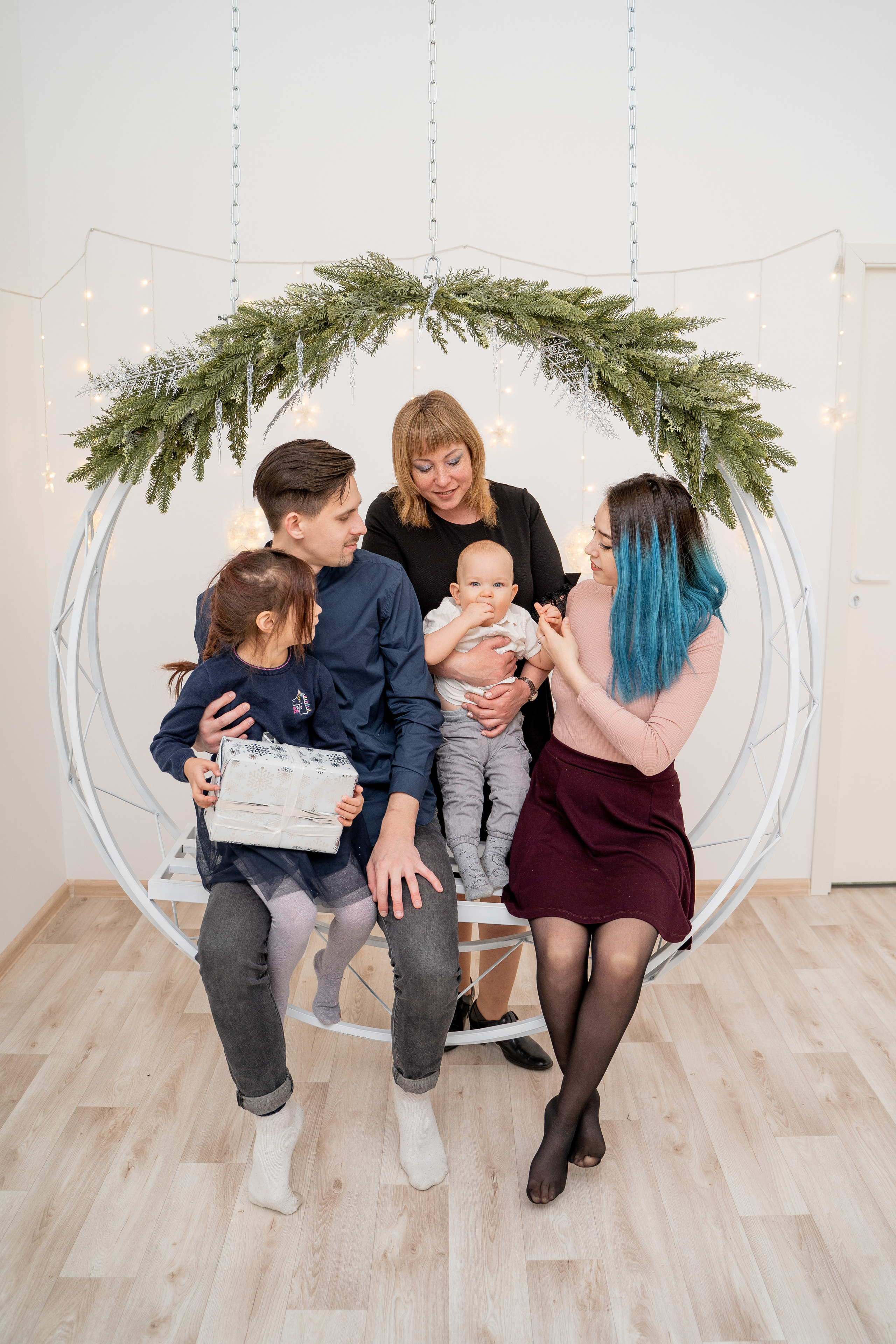 Семейная новогодняя фотосессия. Свадебный и семейный фотограф в Пскове и Острове Света Суворова
