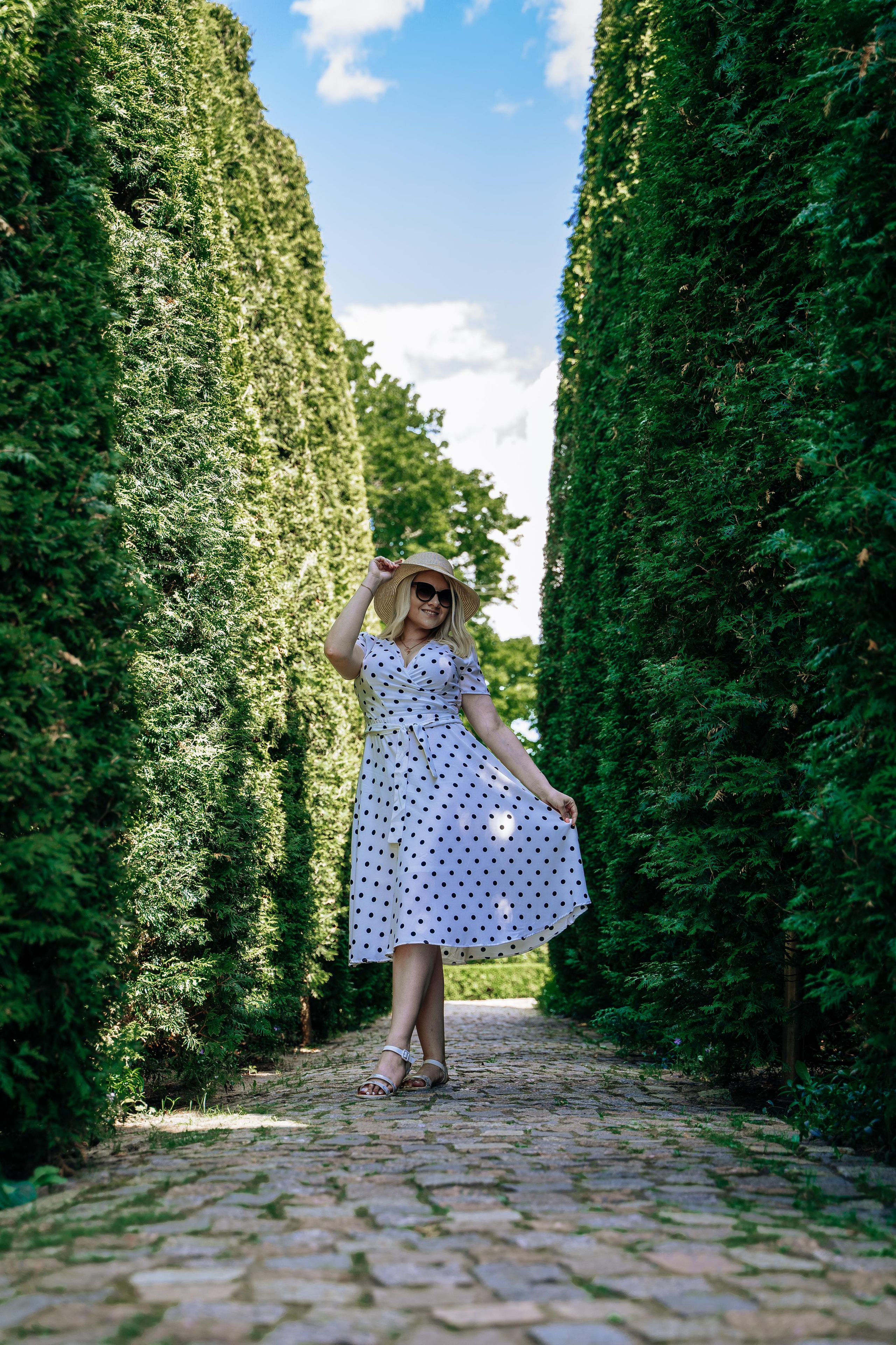 Саша и Яна в Усадьбе Ореховно. Свадебный и семейный фотограф в Пскове и Острове Света Суворова