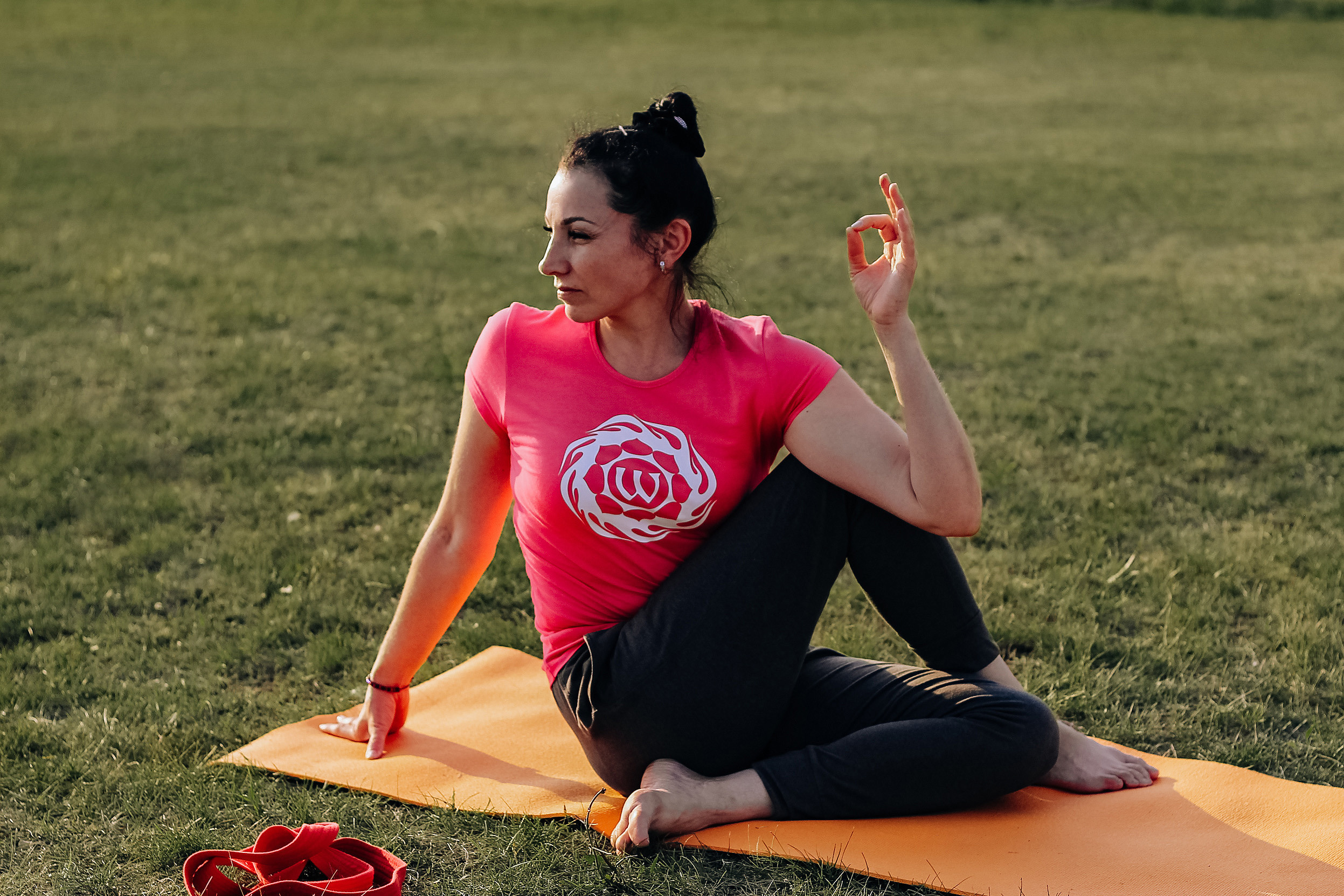 Альбина инструктор йоги. Свадебный и семейный фотограф в Пскове и Острове Света Суворова