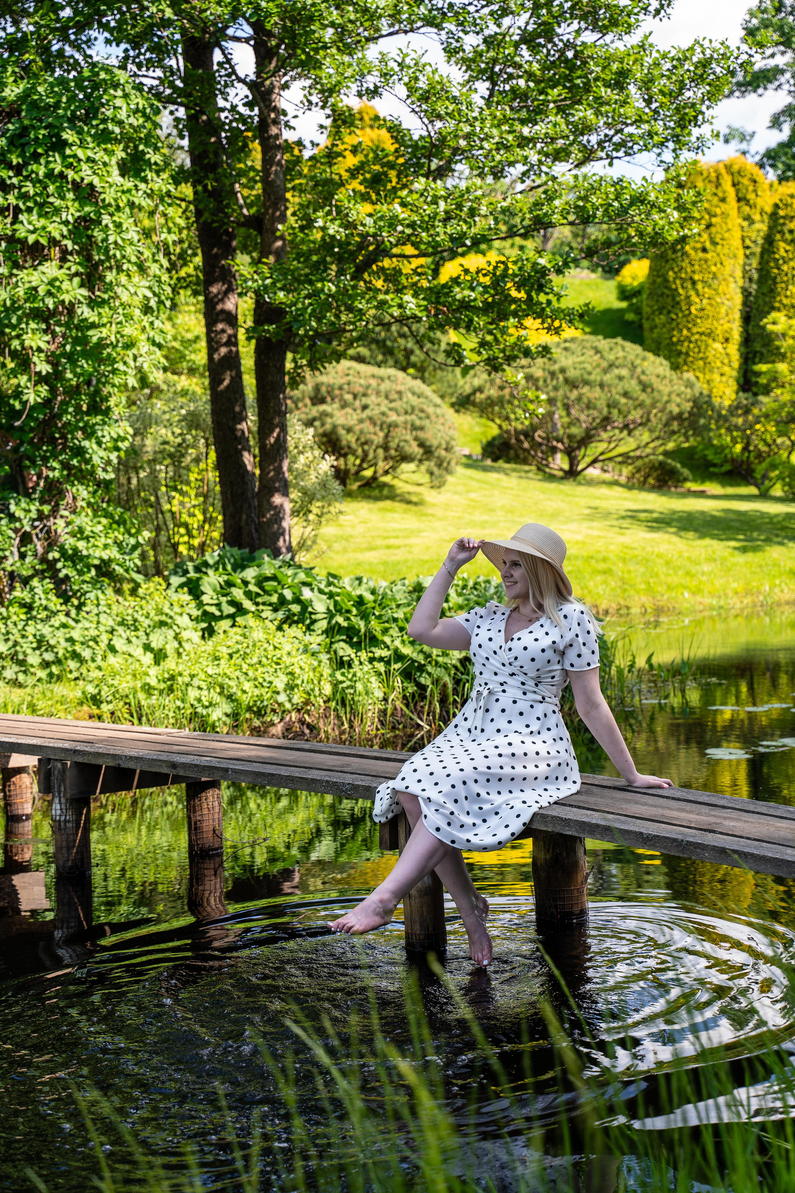 Саша и Яна в Усадьбе Ореховно. Свадебный и семейный фотограф в Пскове и Острове Света Суворова