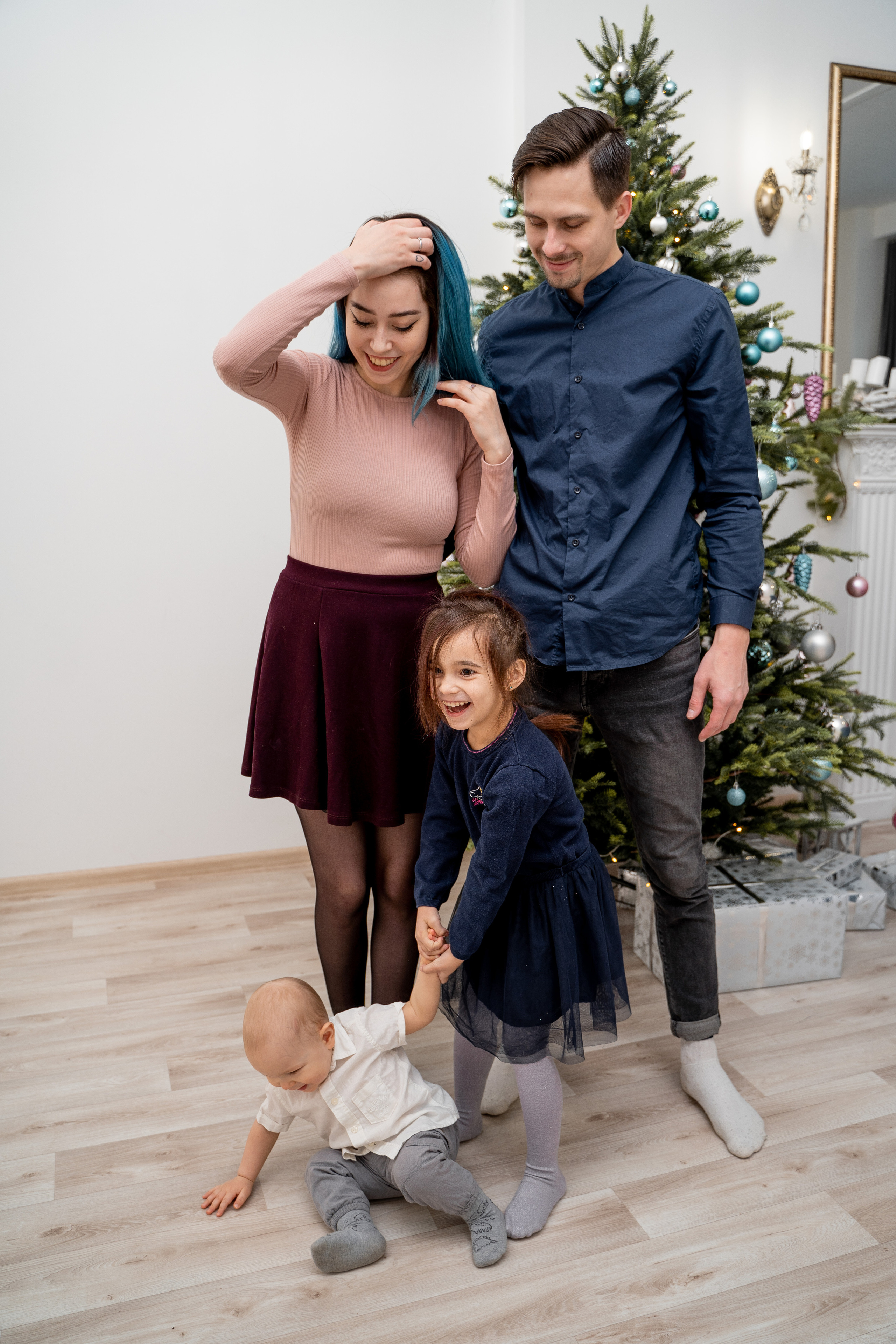 Семейная новогодняя фотосессия. Свадебный и семейный фотограф в Пскове и Острове Света Суворова
