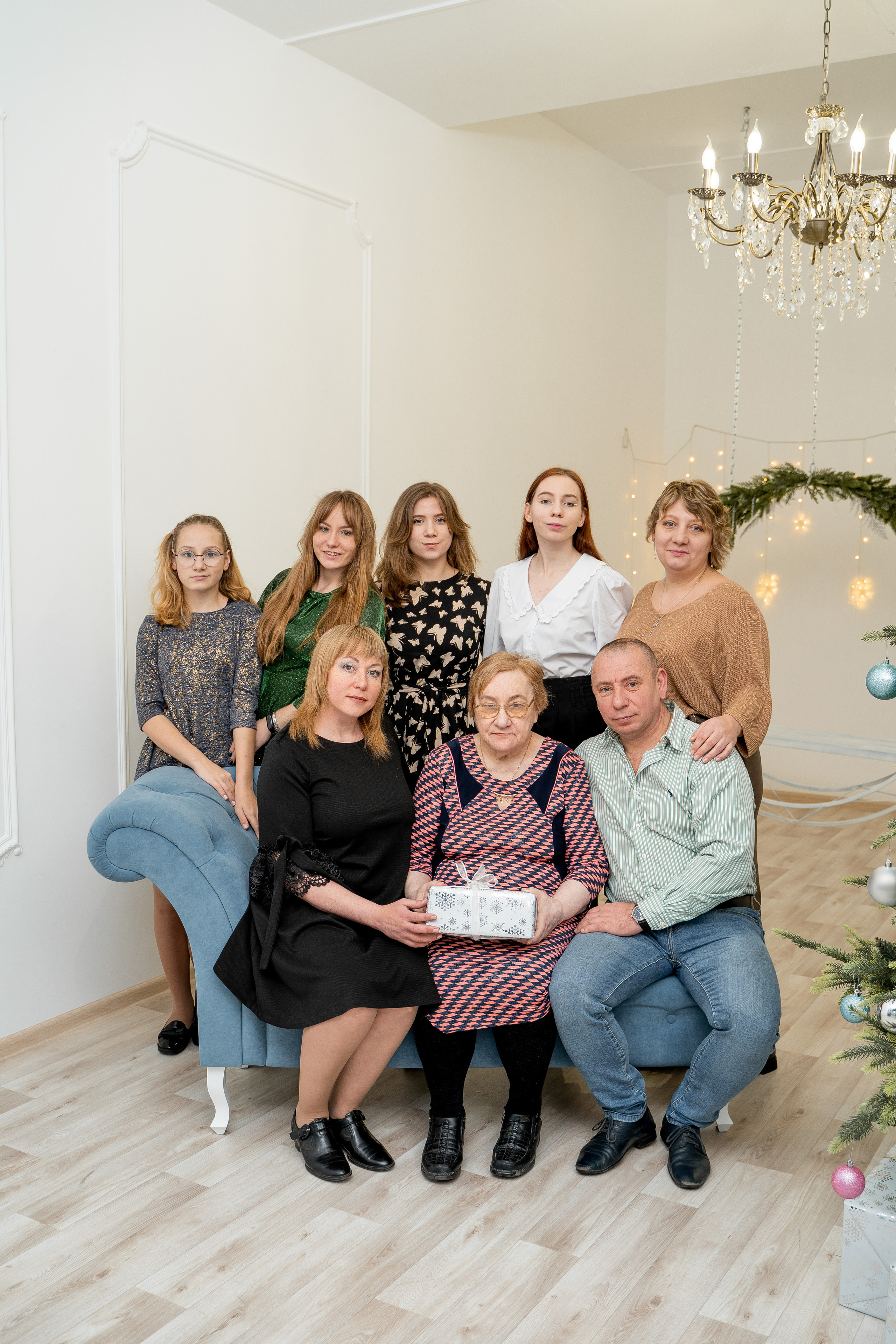 Семейная новогодняя фотосессия. Свадебный и семейный фотограф в Пскове и Острове Света Суворова