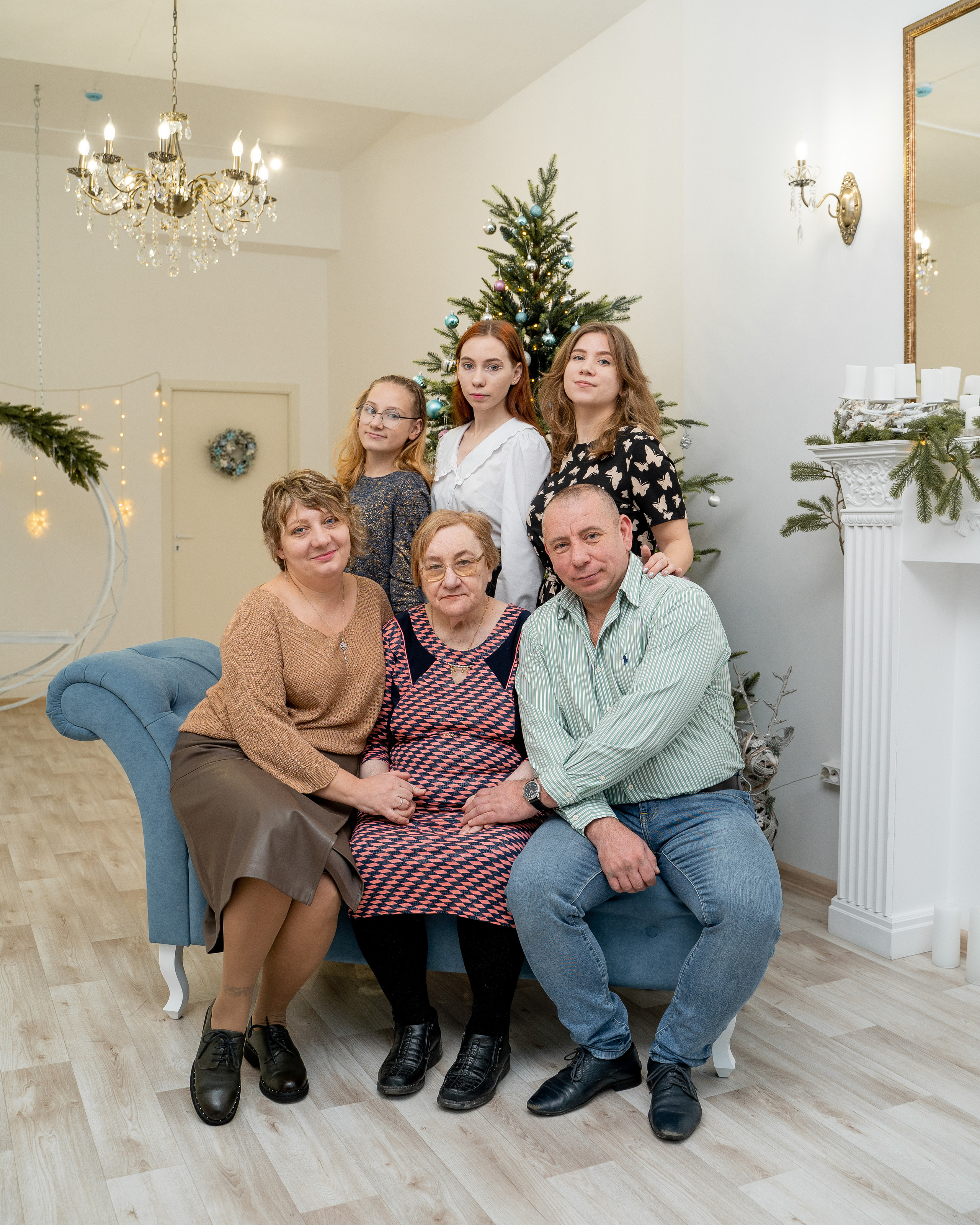 Семейная новогодняя фотосессия. Свадебный и семейный фотограф в Пскове и Острове Света Суворова