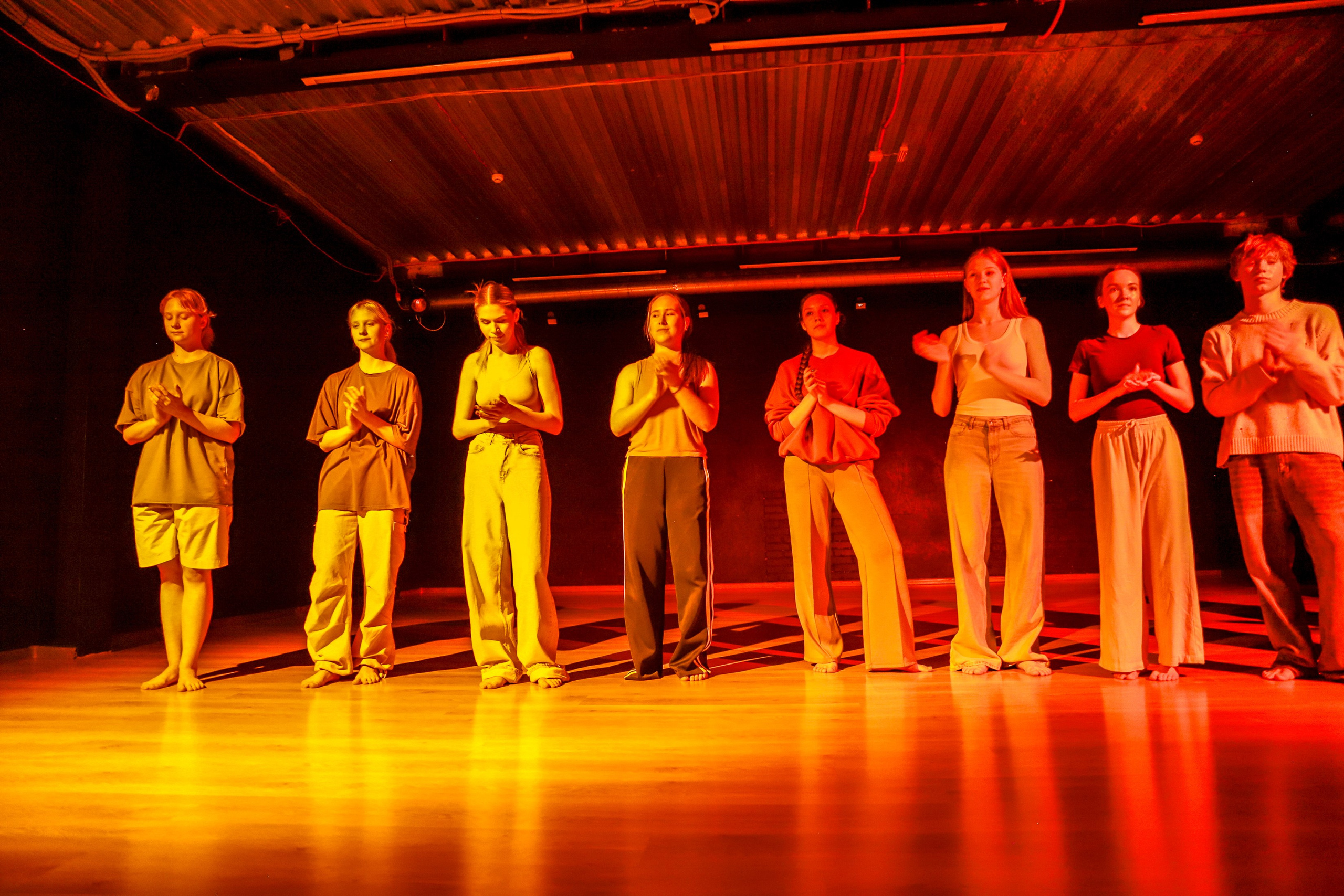 Современный показ Подземка. Небесные ласточки. Фотограф Юлия Мальцева