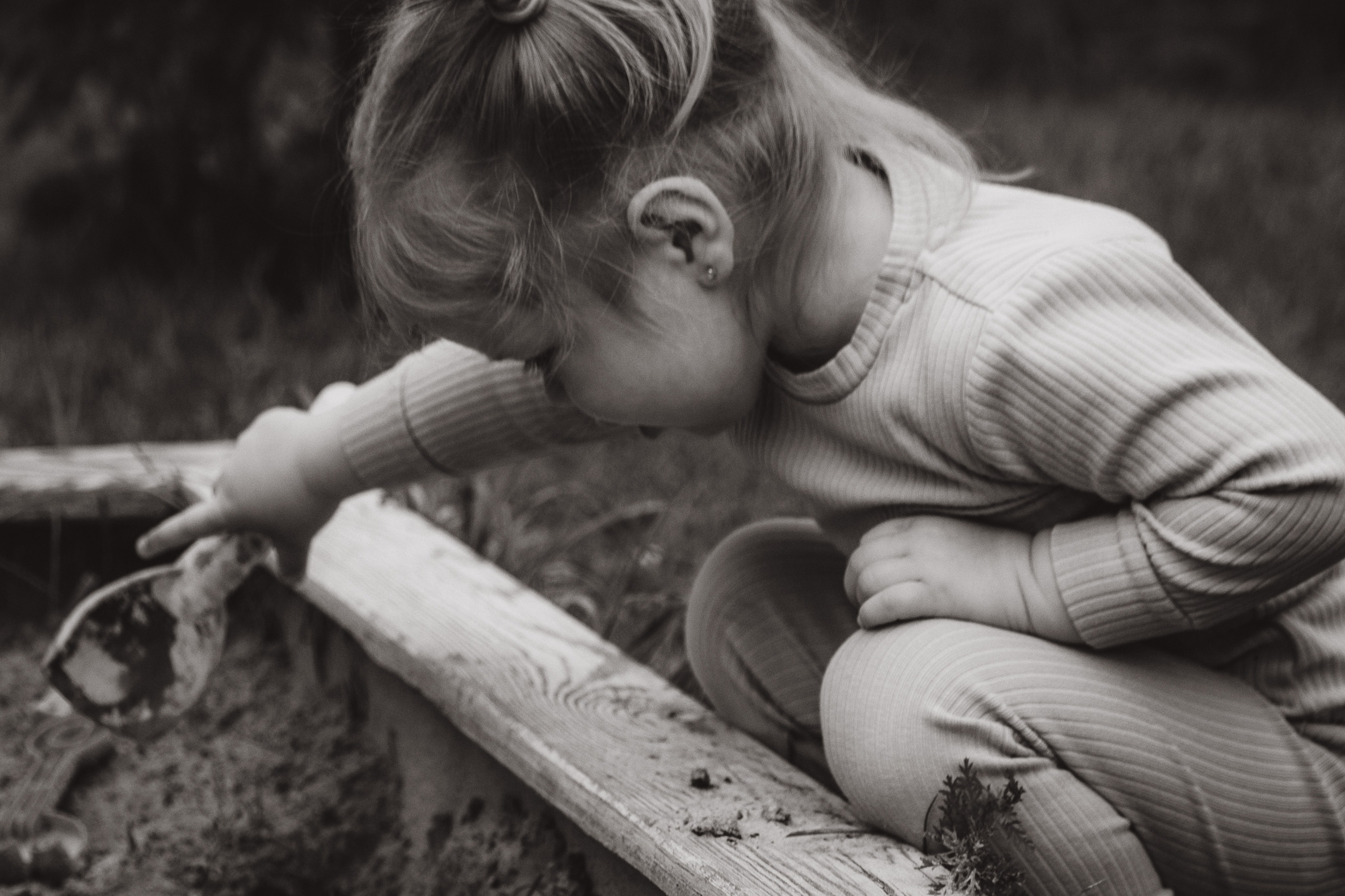 Соня и Алёнка в гостях у дедушки. Фотограф Евгения Войко Тюмень