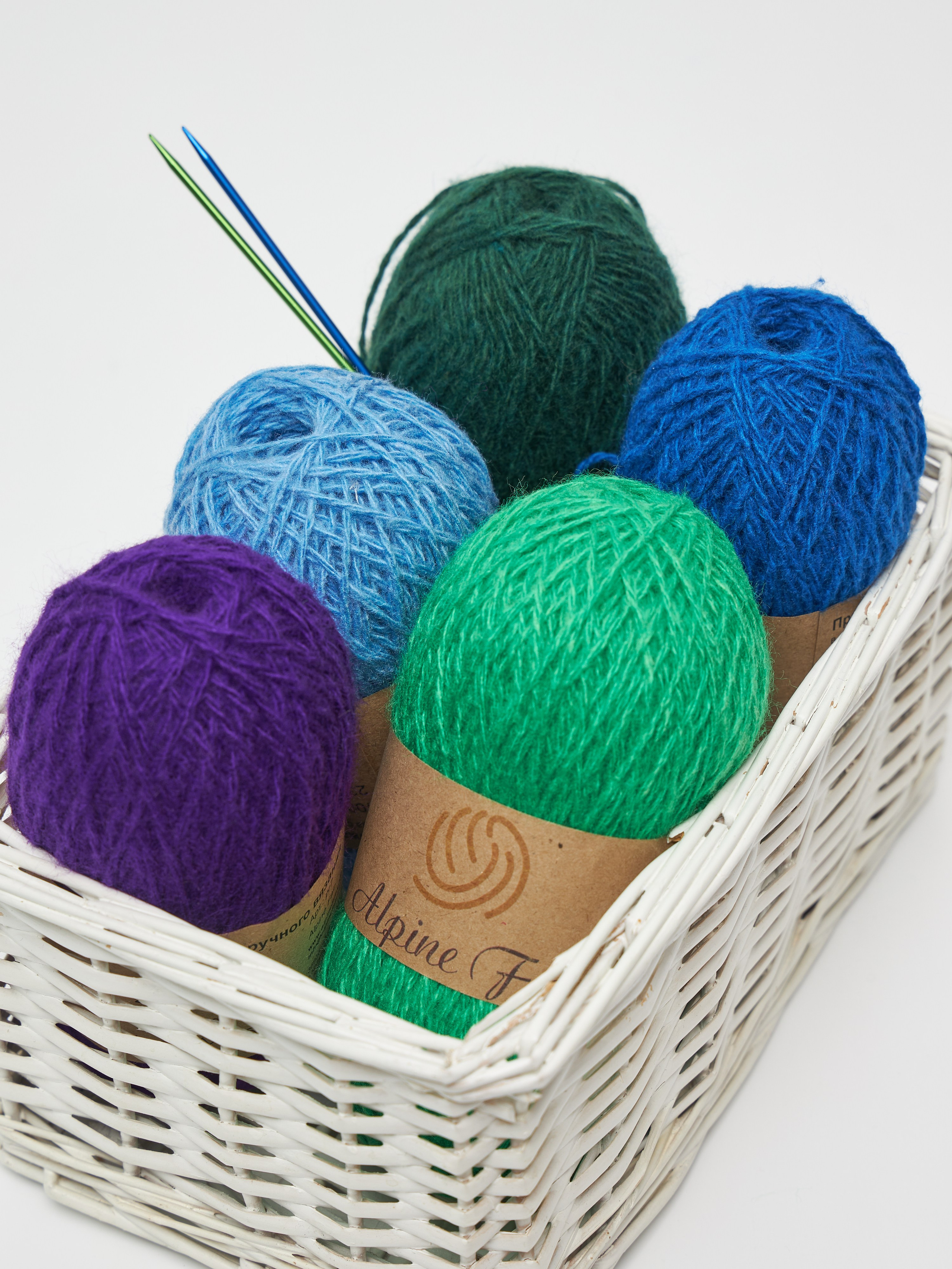 Фотосъемка пряжи для маркетплейсов. Алексей Темнов — фотограф в Пятигорске