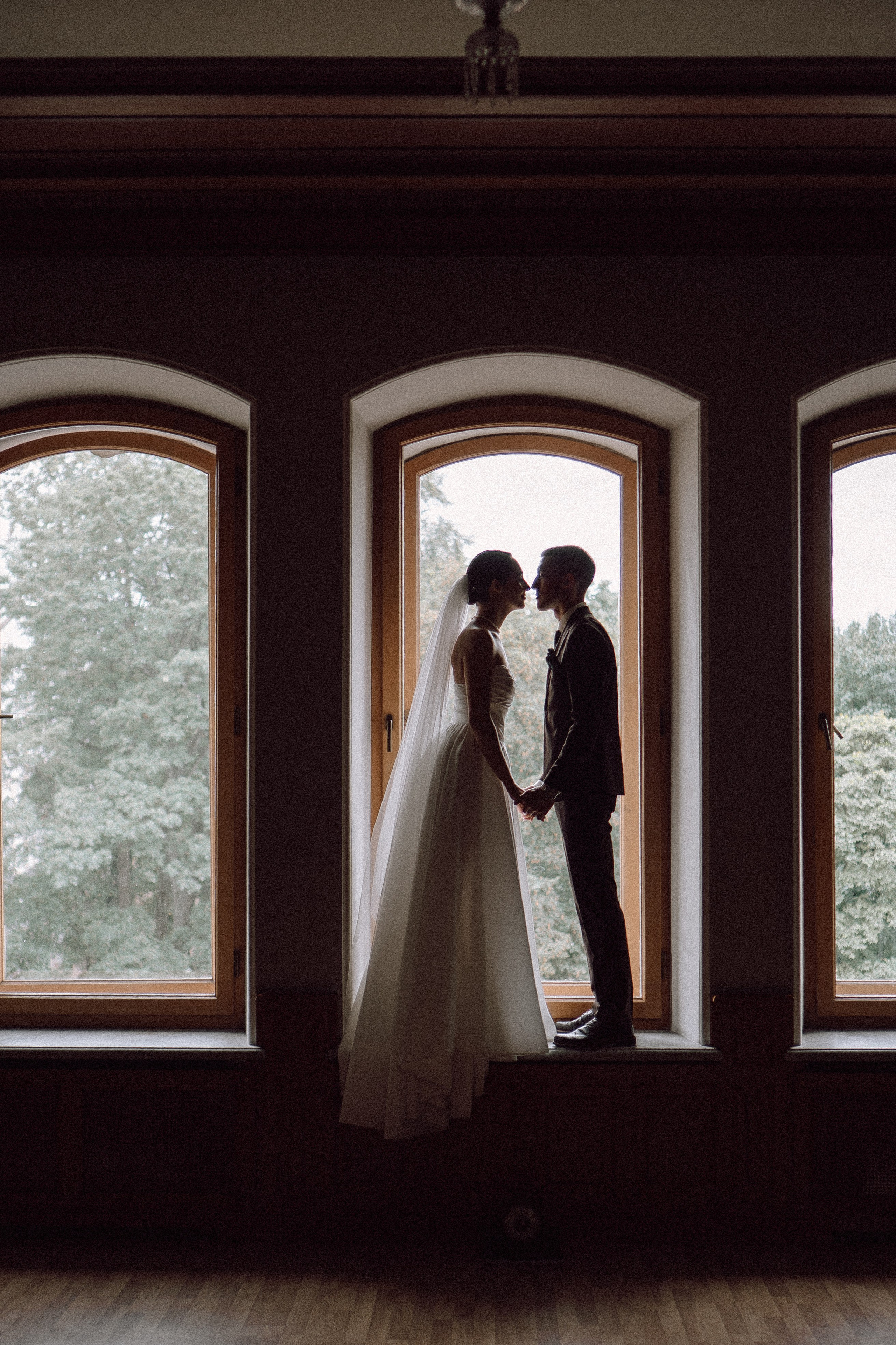 СВАДЕБНАЯ ПРОГУЛКА В САНТК-ПЕТЕРБУРГЕ (ИСАКИЕВСКИЙ СОБОР, ЗИМНЯЯ КАНАВКА, ЭРМИТАЖ И БОЛЬШАЯ МОРСКАЯ УЛИЦА). Профессиональный фотограф, Санкт-Петербург — Виктория Богомолова