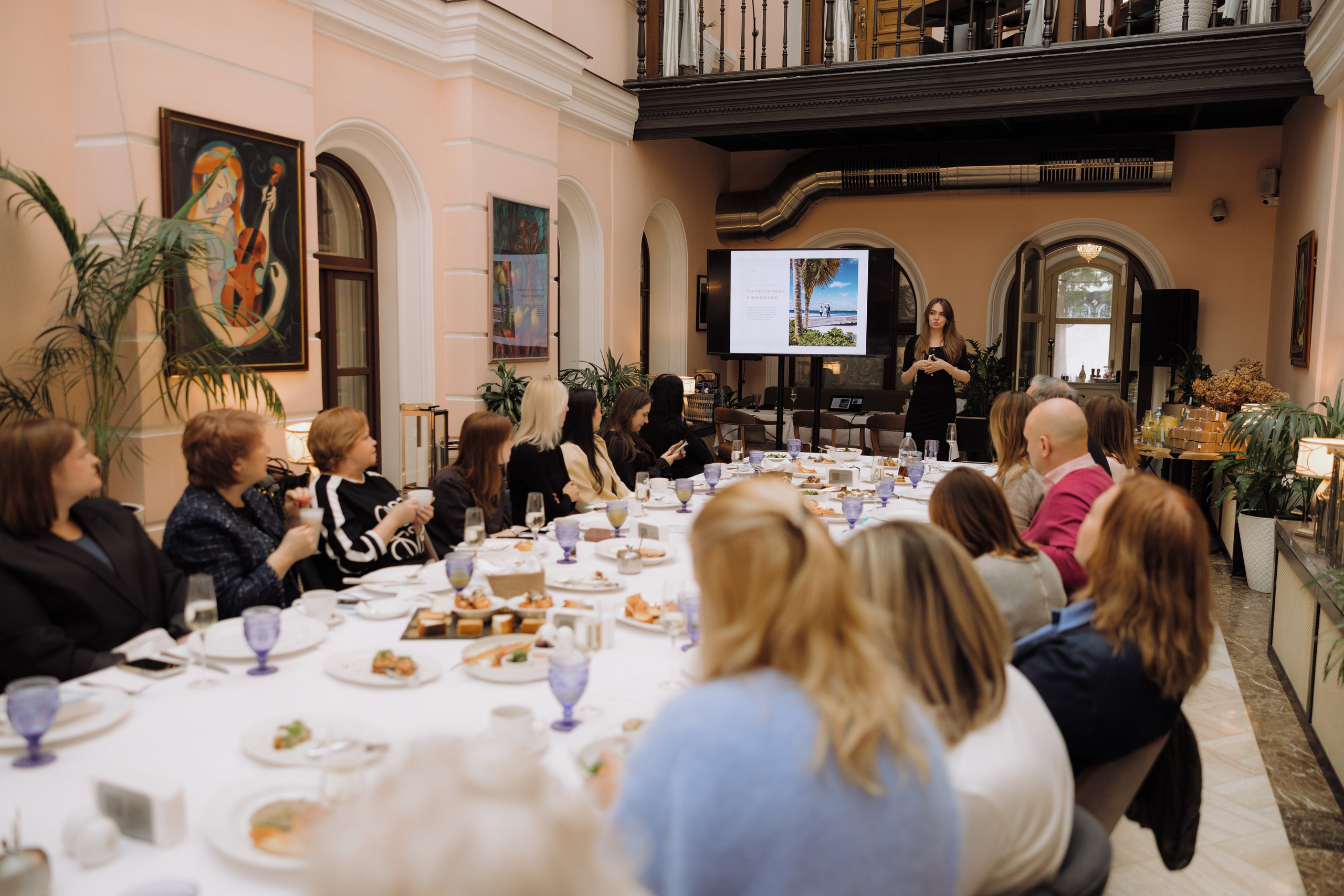 Бизнес-завтрак 11/02. Фотограф в Москве Рышкевич Полина