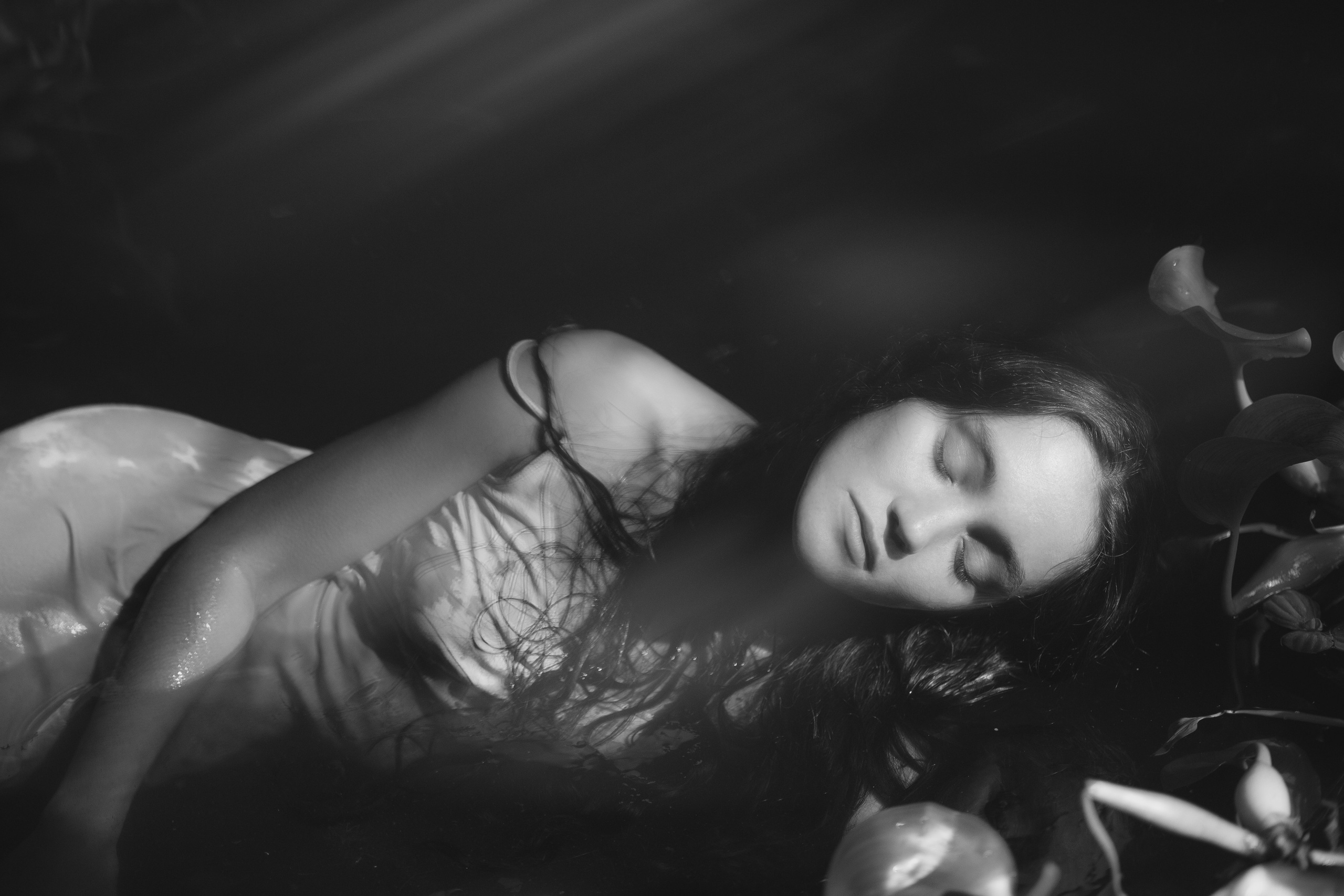 Татьяна в кувшинках. Фотограф в Новосибирске Краснова Евгения