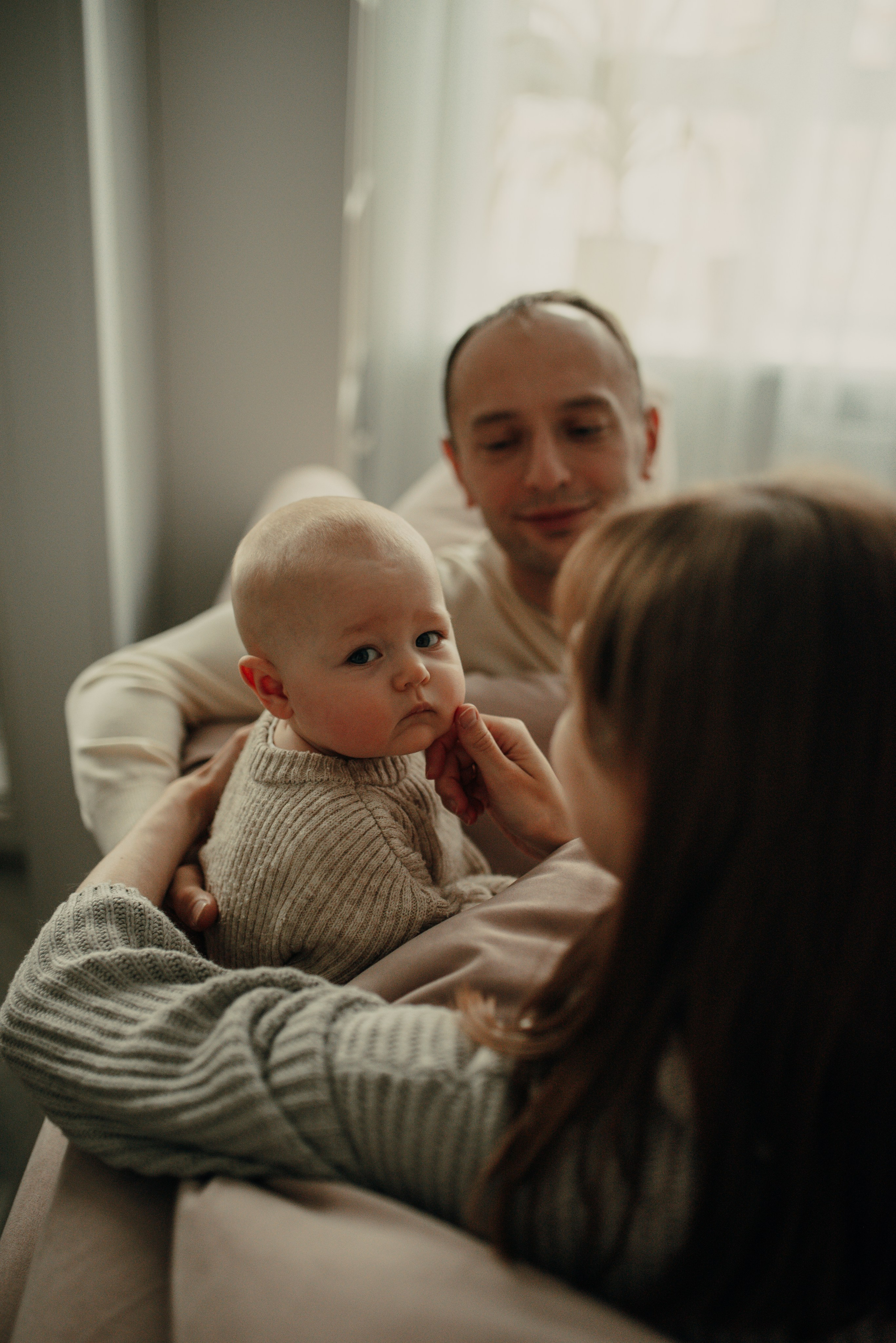 Домашняя семейная история: Василисе 10 месяцев. Семейная фотосессия Бутово Москва фотограф Алина Морщагина