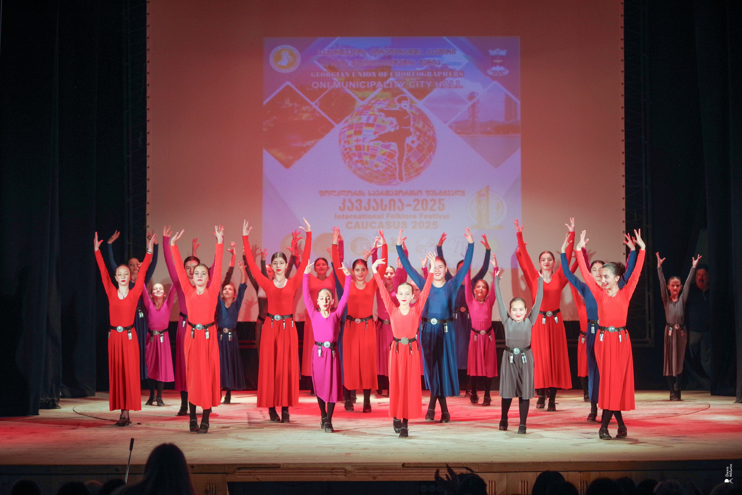 Танцы в прекрасном Они. Портретный фотограф Денис Милютин