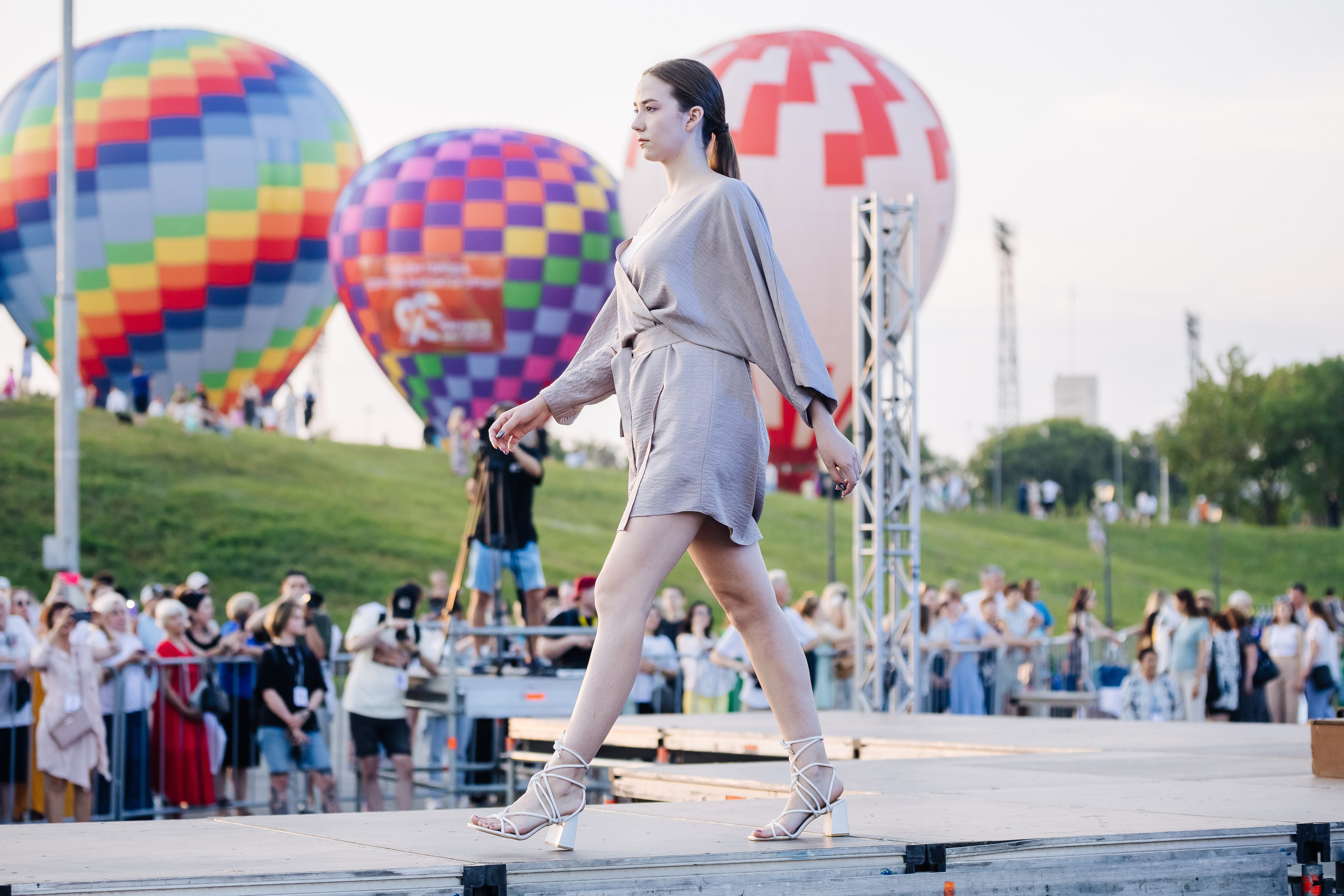 Международный фестиваль моды и музыки «Половодье» // 05.07.2024. Денис Прохоров Фотограф в г. Магнитогорск