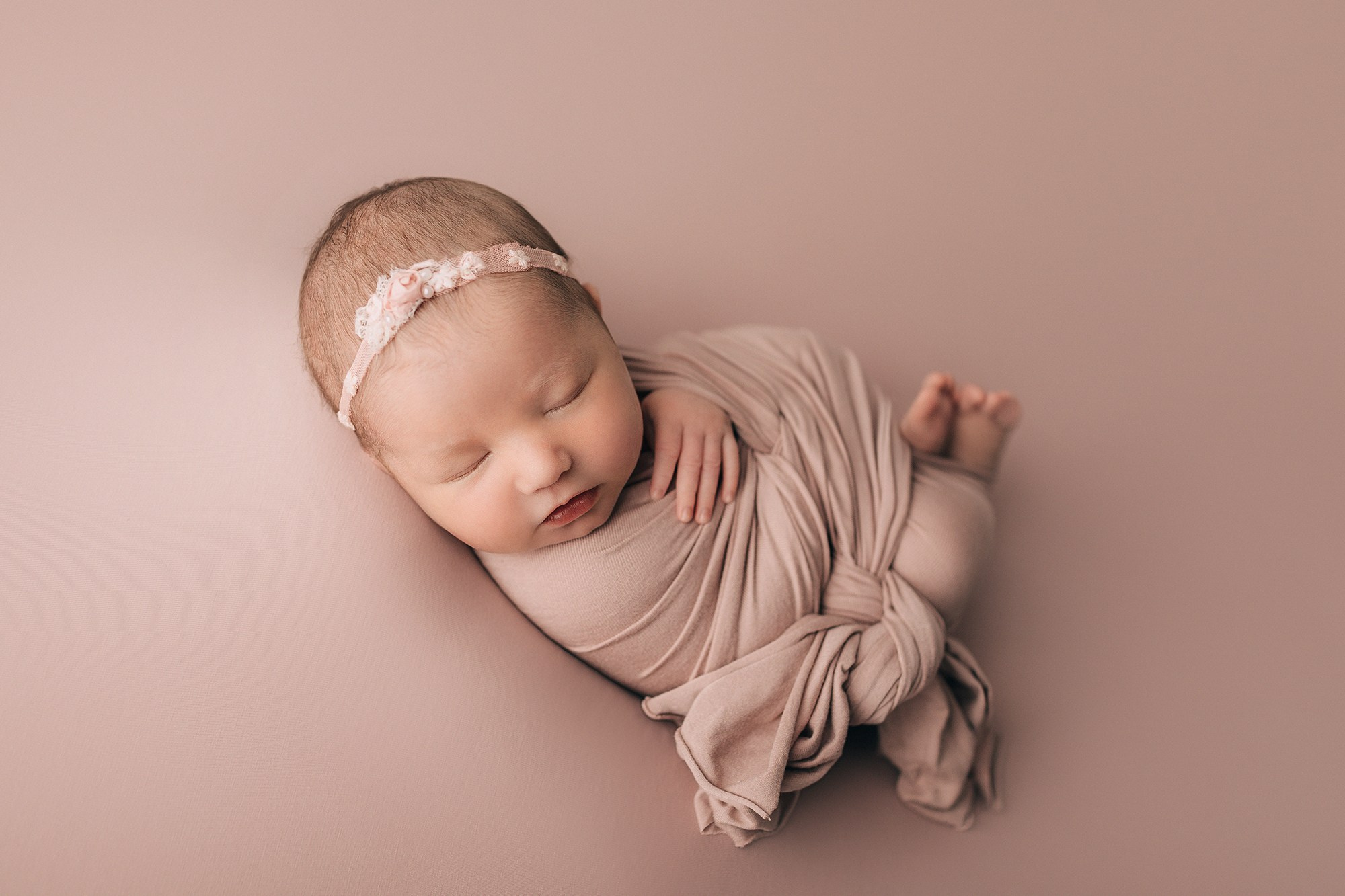 Амелия 11 дней. Семейный фотограф новорождённых в Серпухове Юлия Новикова +79637785957