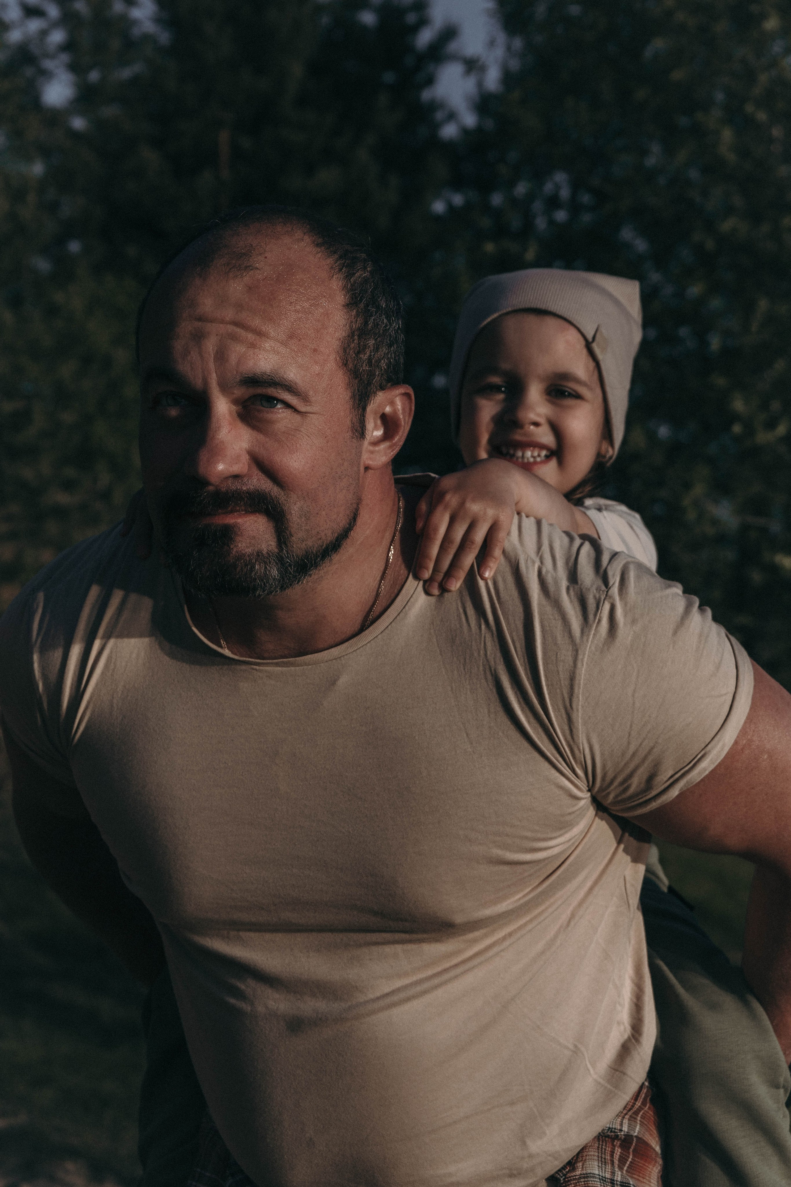 Закатная фотосессия папы и дочки. Семейный фотограф в Москве, Щелково, Фрязино _ Виктория Степанова