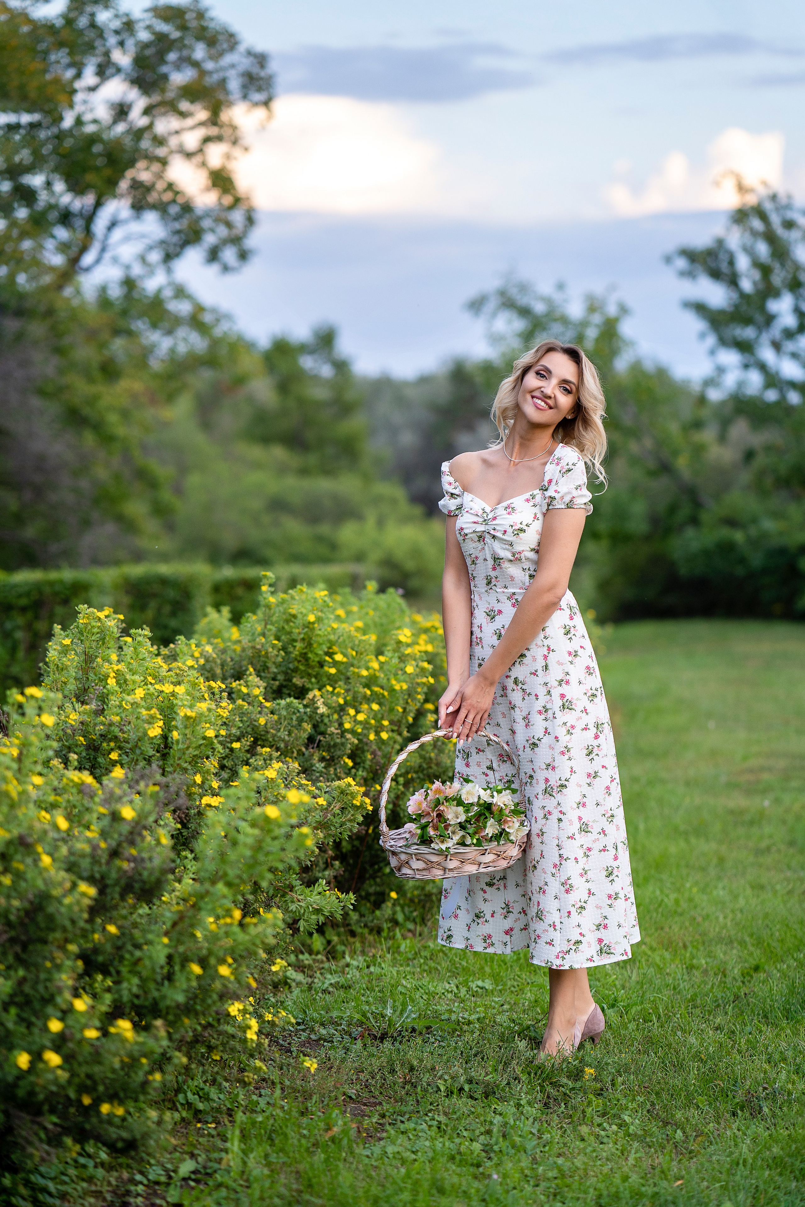 Александра. Главная