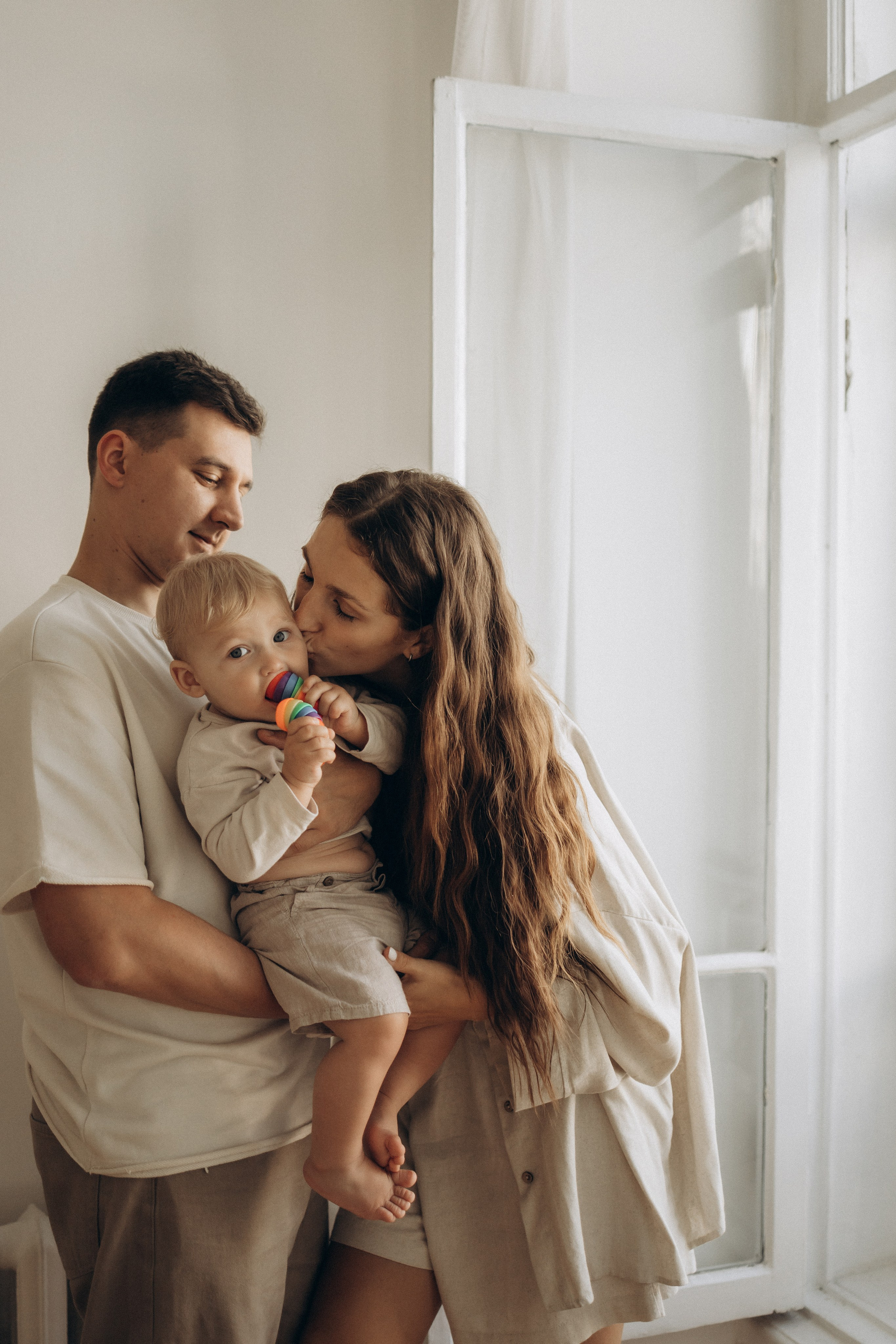 Яна, Дима и малыш Мирон. Семейный, домашний, ньюборн фотограф Москва Цветкова Елизавета