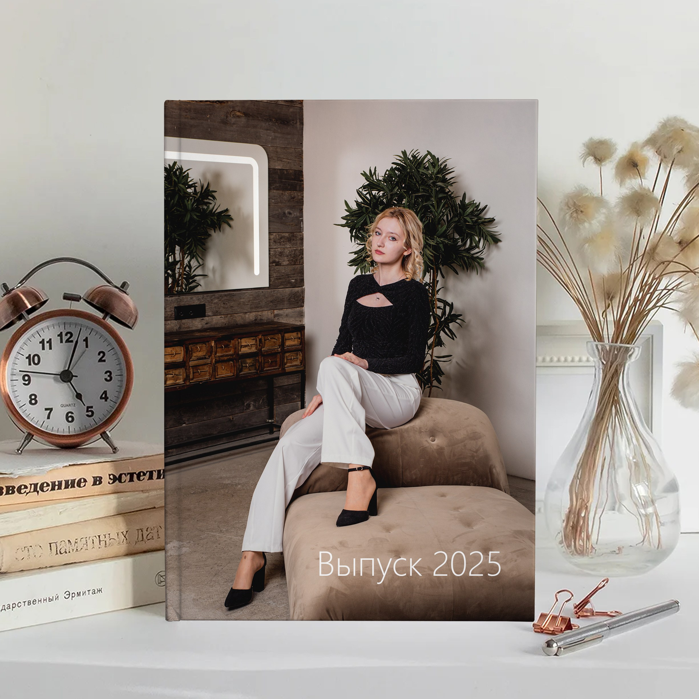 Альбом на 10 разворотов. Выпускные альбомы в Томске. Леднева Олеся