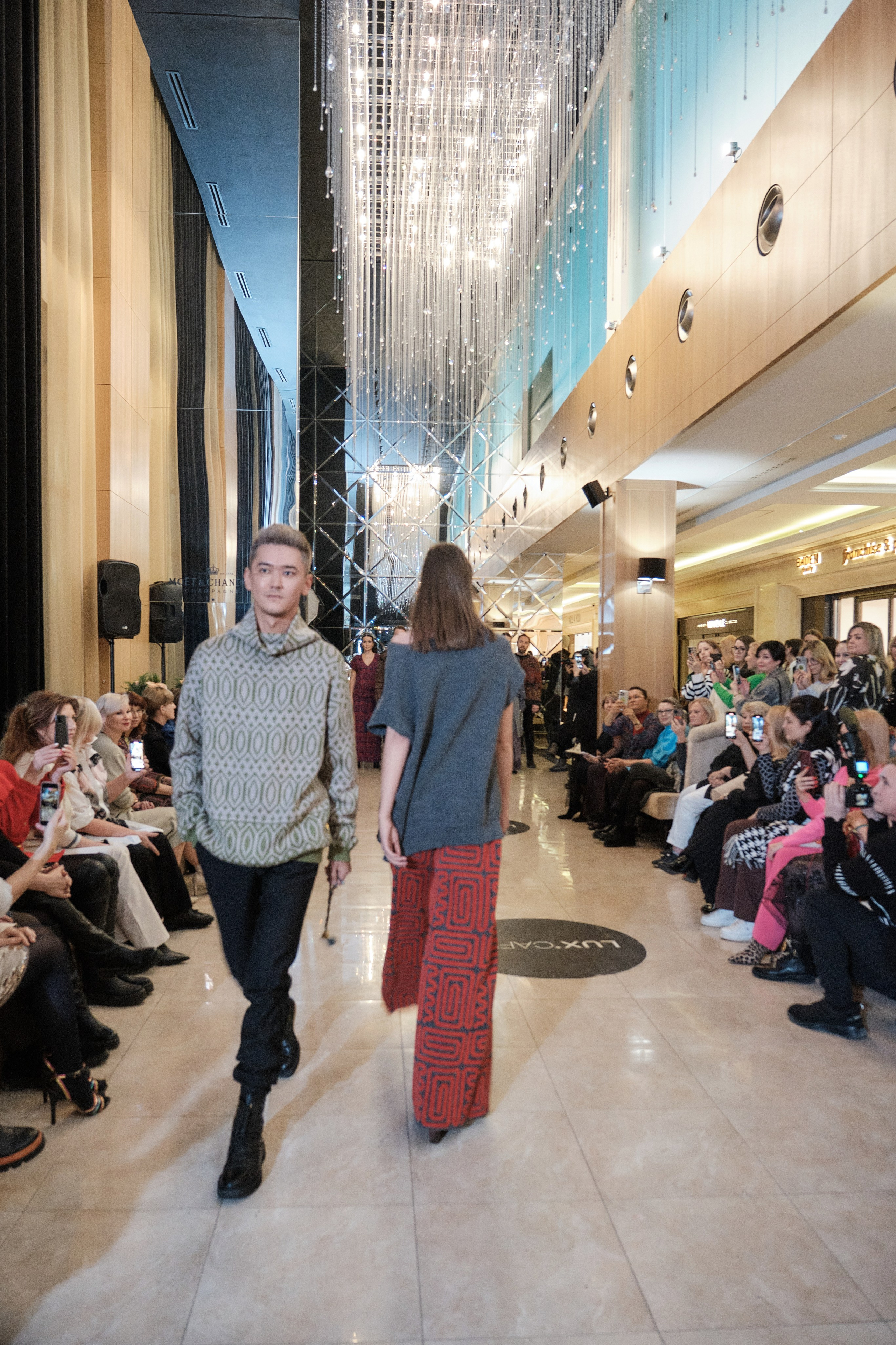 Показ коллекции (Мария Варламова). Свадебный фотограф в Екатеринбурге Соседков Евгений