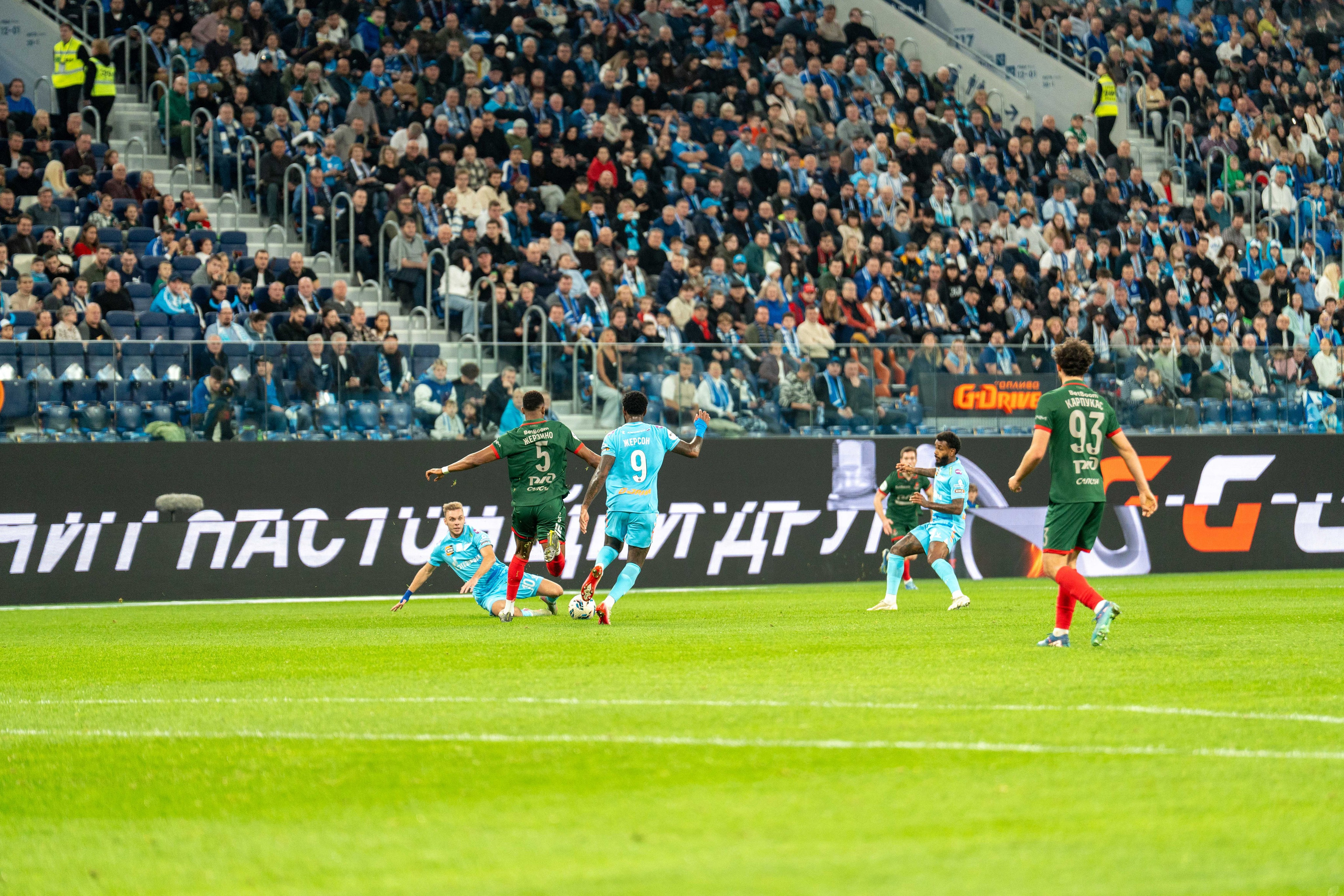 Зенит — Локомотив: фотогалерея 14-го тура РПЛ на Газпром Арене | Антон Гауф. Спортивный фотограф в Санкт-Петербурге | Антон Гауф