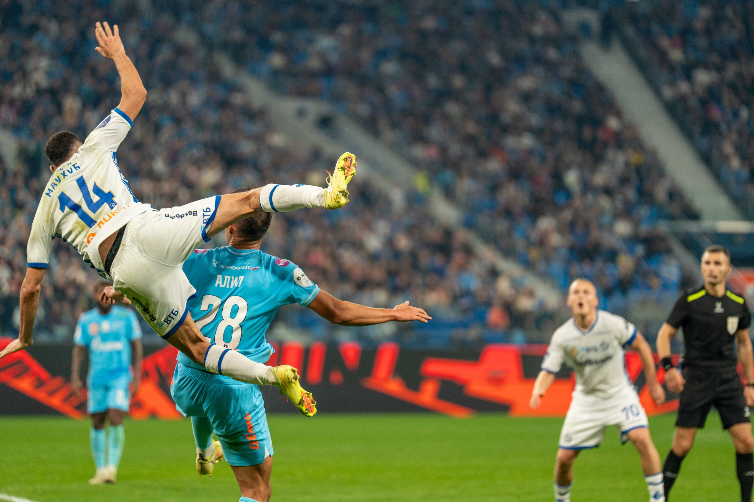 Зенит — Динамо (Москва): фотогалерея РПЛ, 13 тур на Газпром Арене | Антон Гауф. Спортивный фотограф в Санкт-Петербурге | Антон Гауф