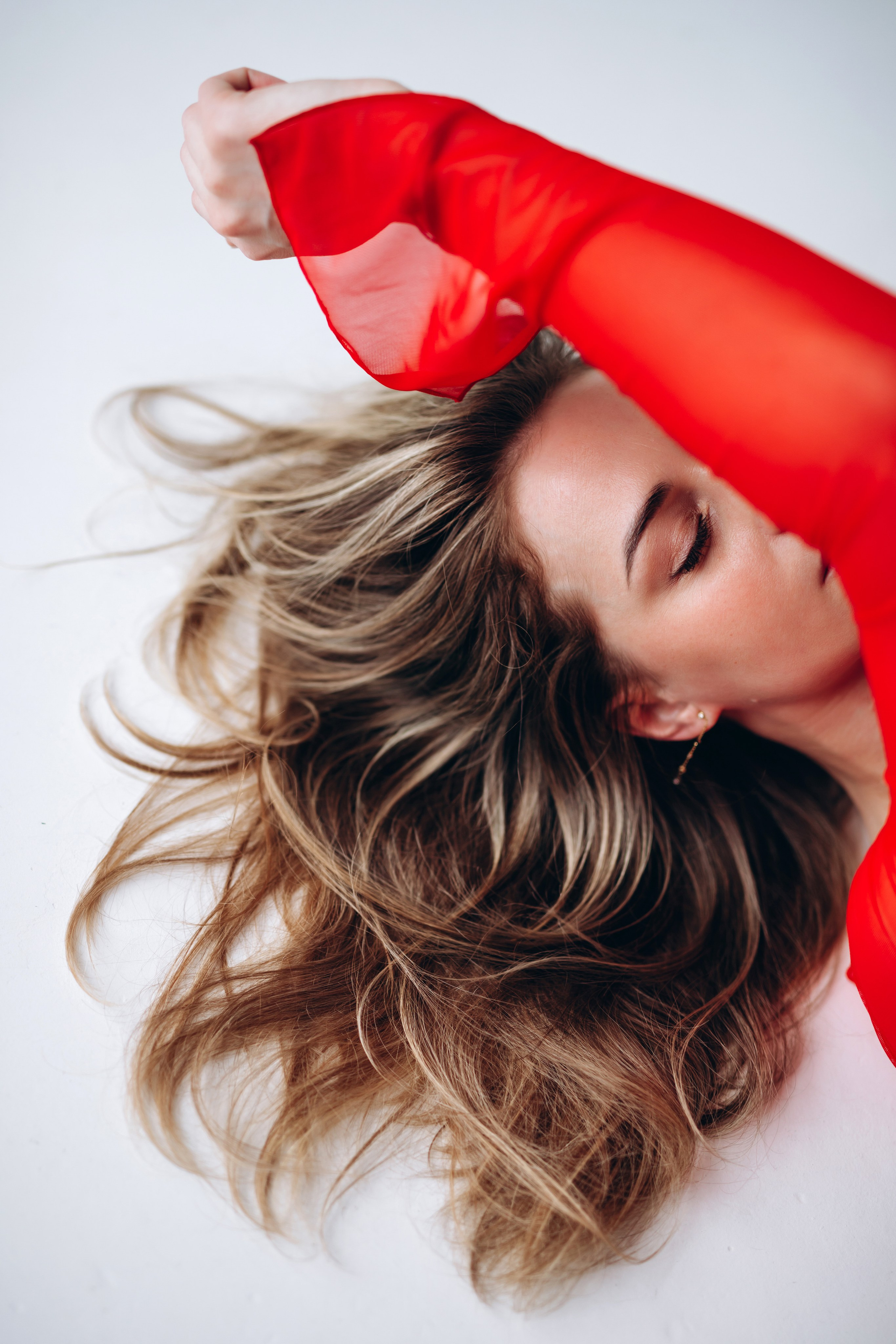 RED heart / Lora. Портретный женский фотограф Минск Беларусь Алена Янович