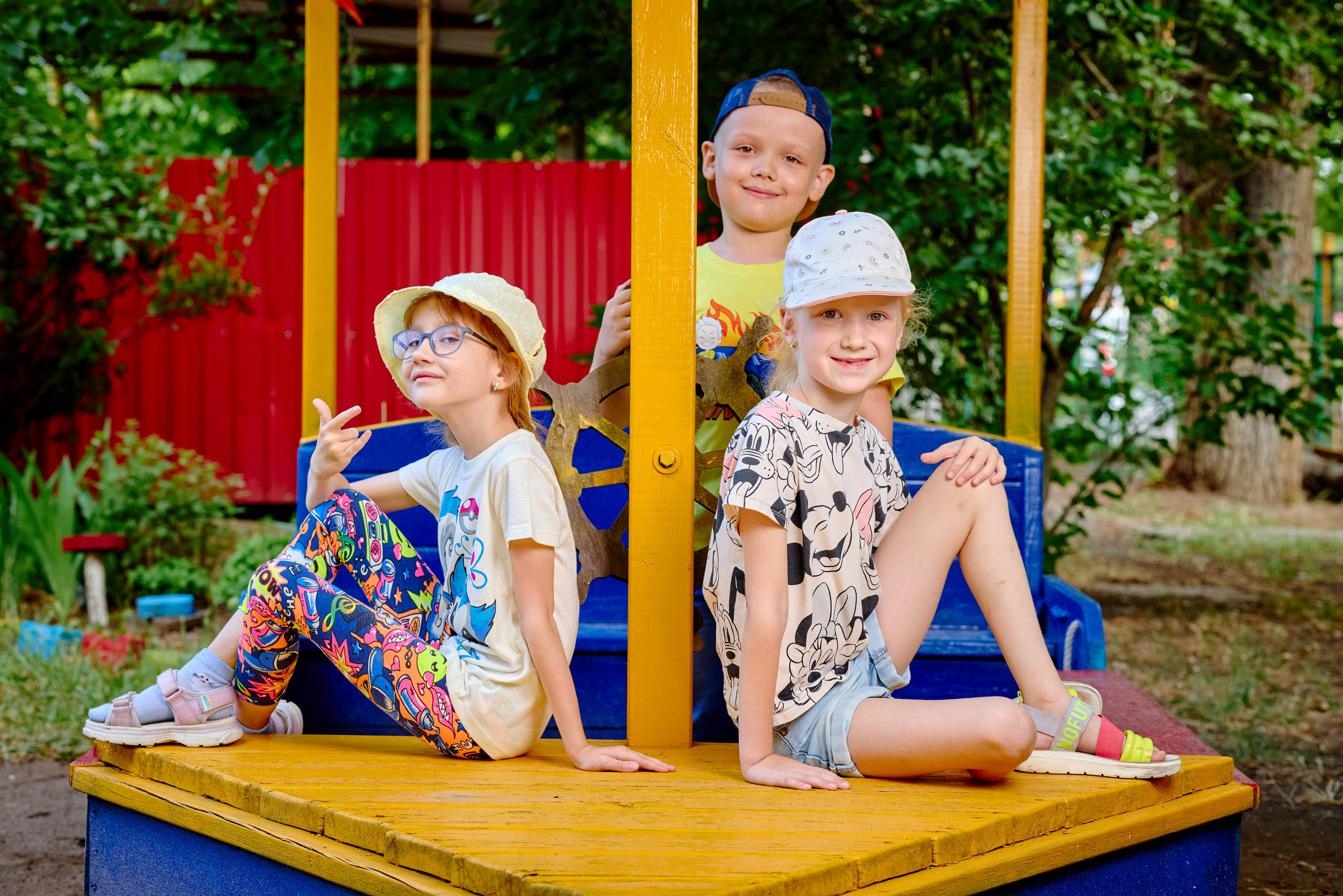 Пример летней съемки в детском саду № 92 Старшая группа Радуга. Фотограф Выпускные альбомы Таганрог Сергей Коробченко