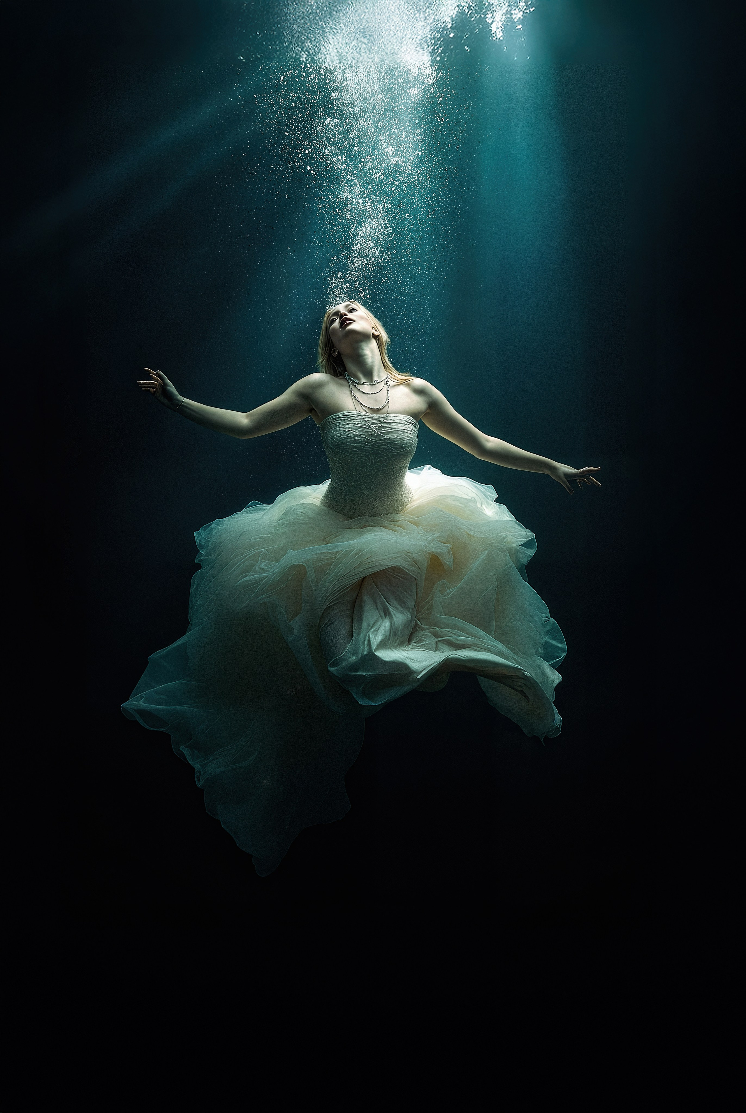 Нейроконтент. Alexey Sentyurin, brands and business photographer in Moscow