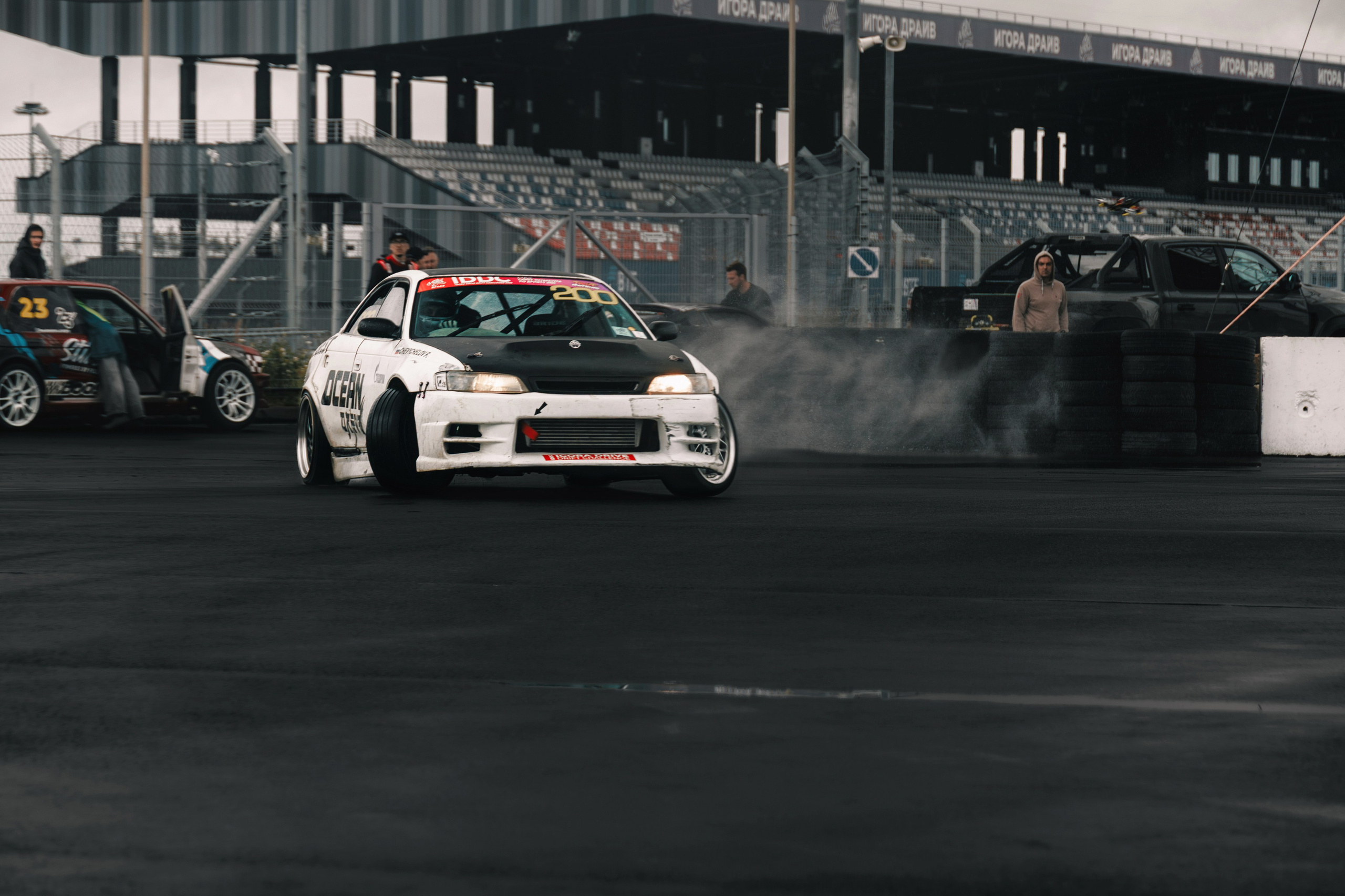 IDDC Этап 2: Бетонный Колизей и блогеры в деле