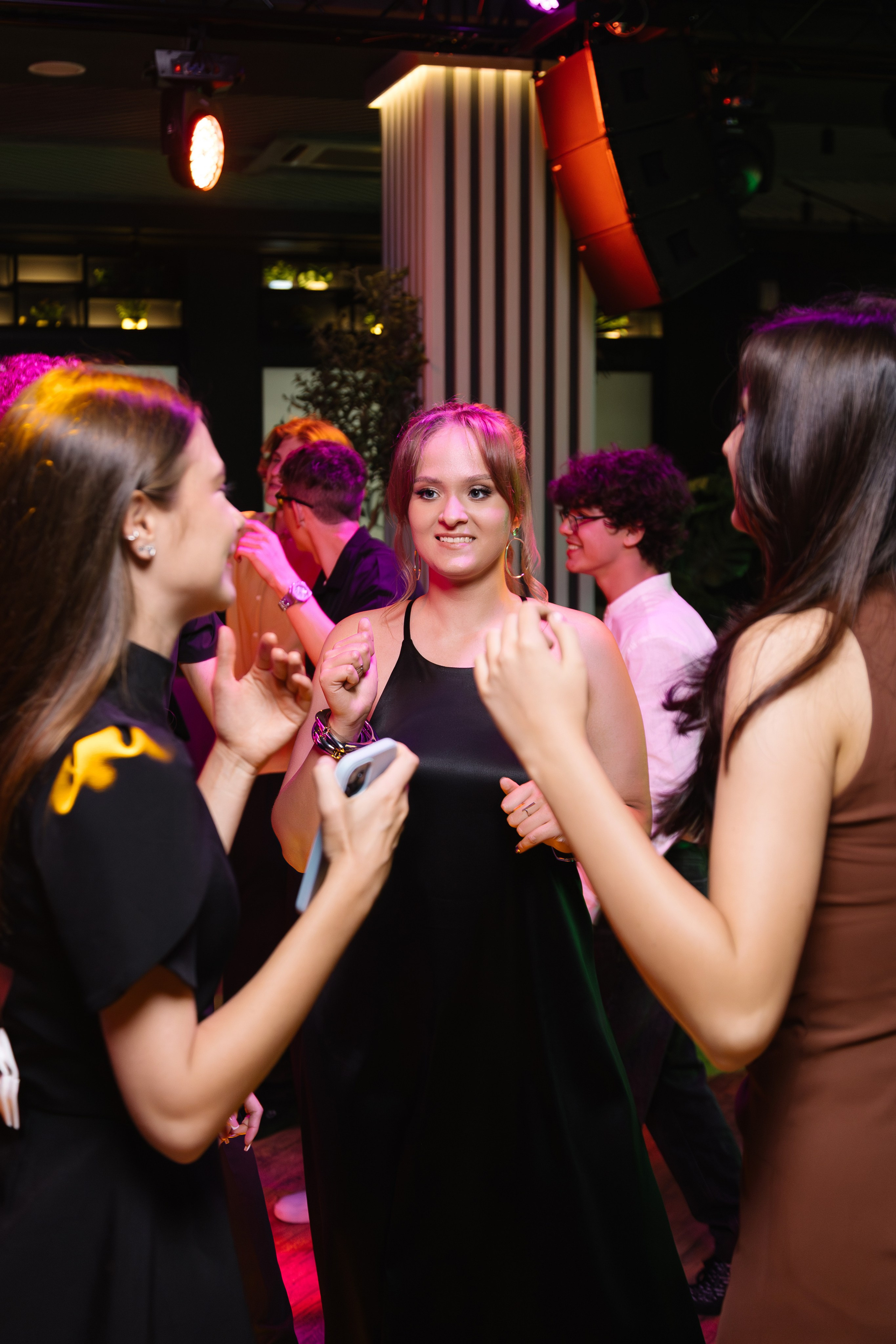 Выпускной 9В класса 2025. Артур Иликчян — Wedding & Event фотограф в Краснодаре