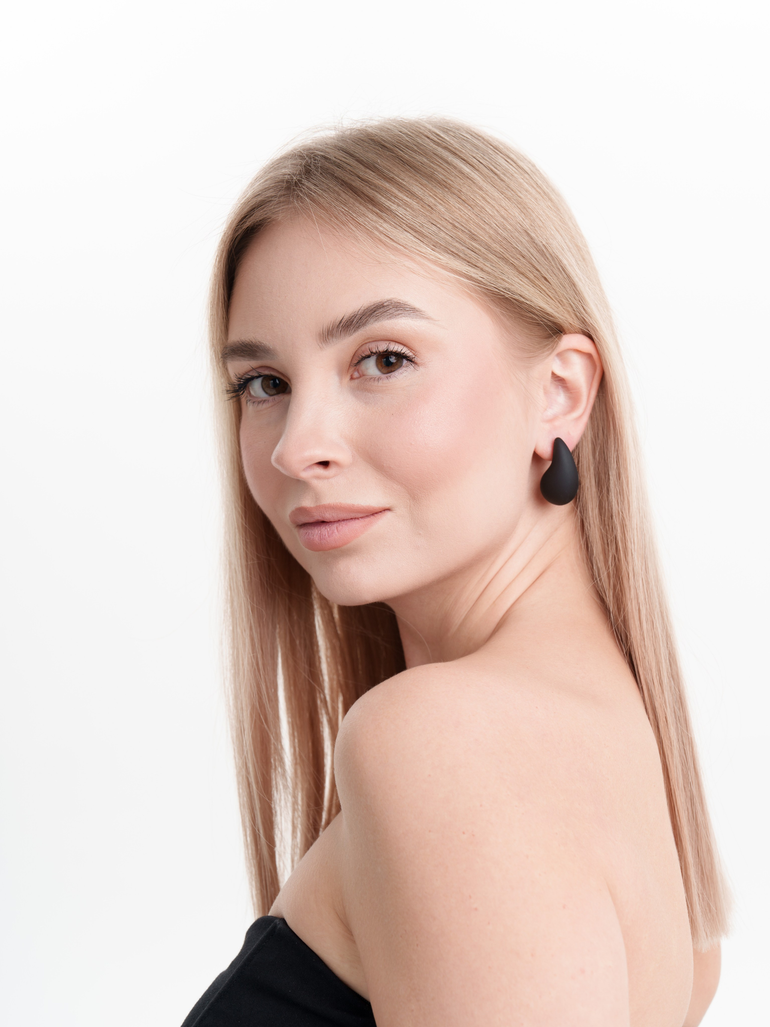 Съемка сережек для WB и OZON. Портретный и Контент фотограф Григорий Семенов (Grifon) в Ижевске