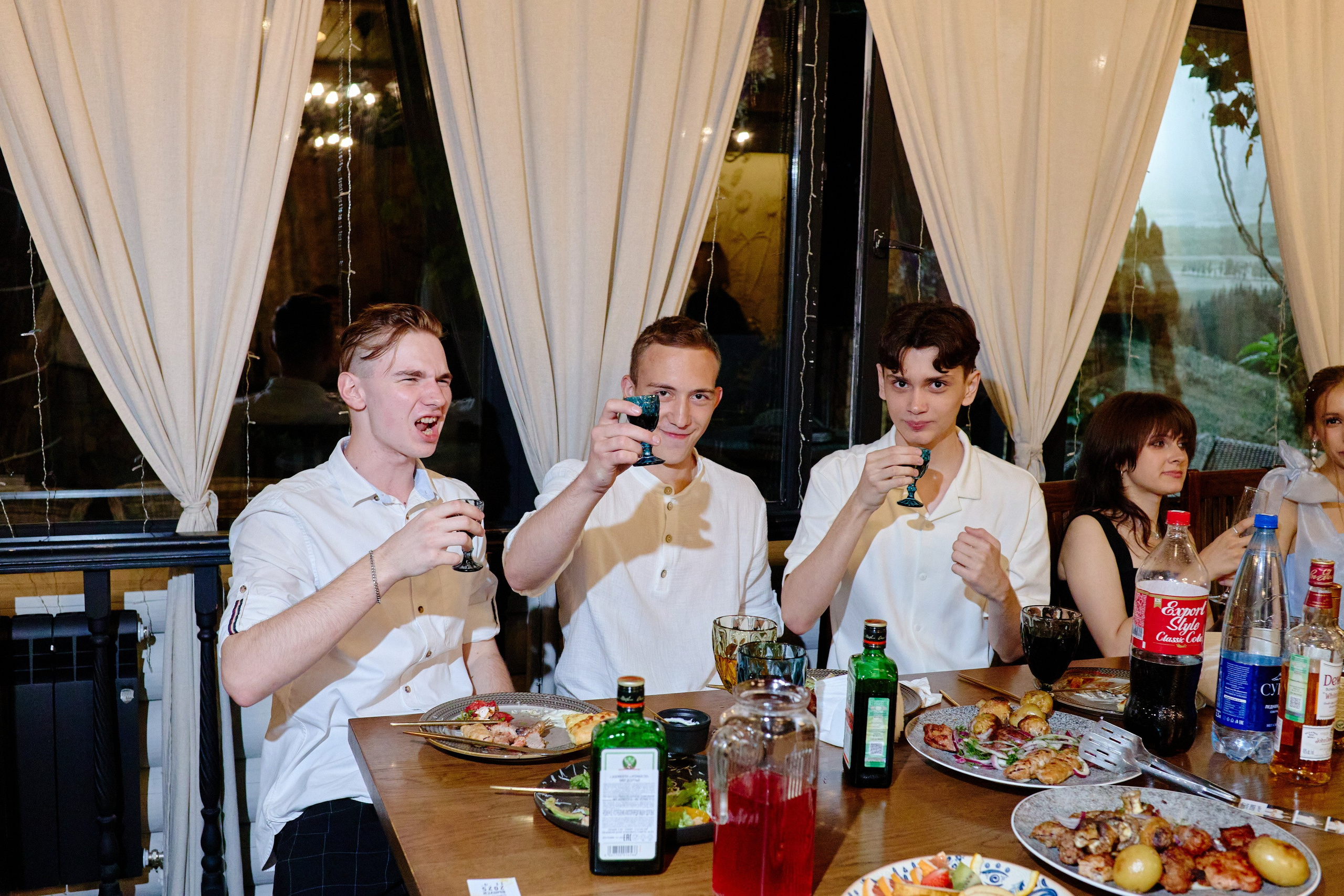 Выпускной 35 Сош. Фотограф Выпускные альбомы Таганрог Сергей Коробченко