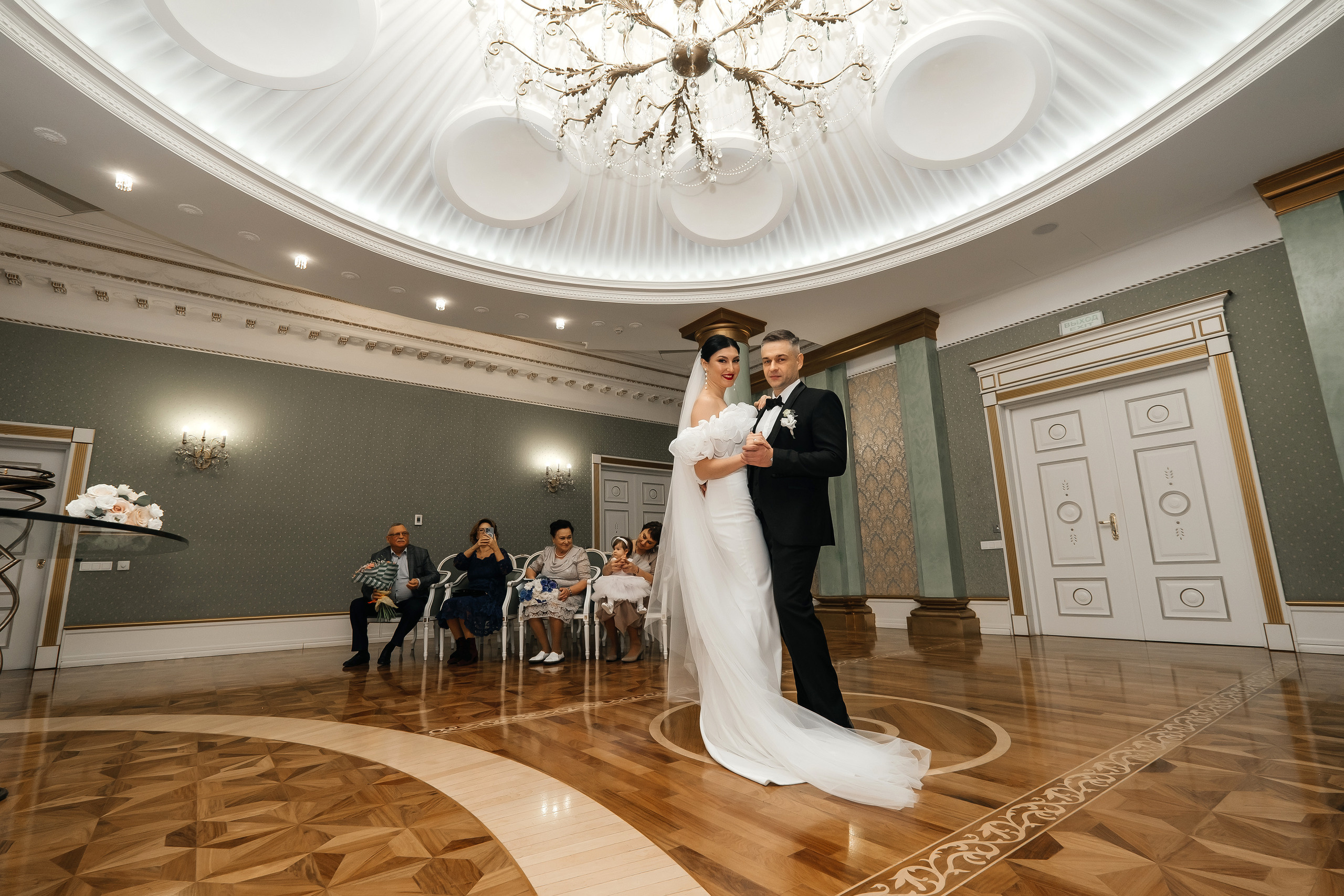 Свадебная фотография. Женский и свадебный фотограф в Тюмени