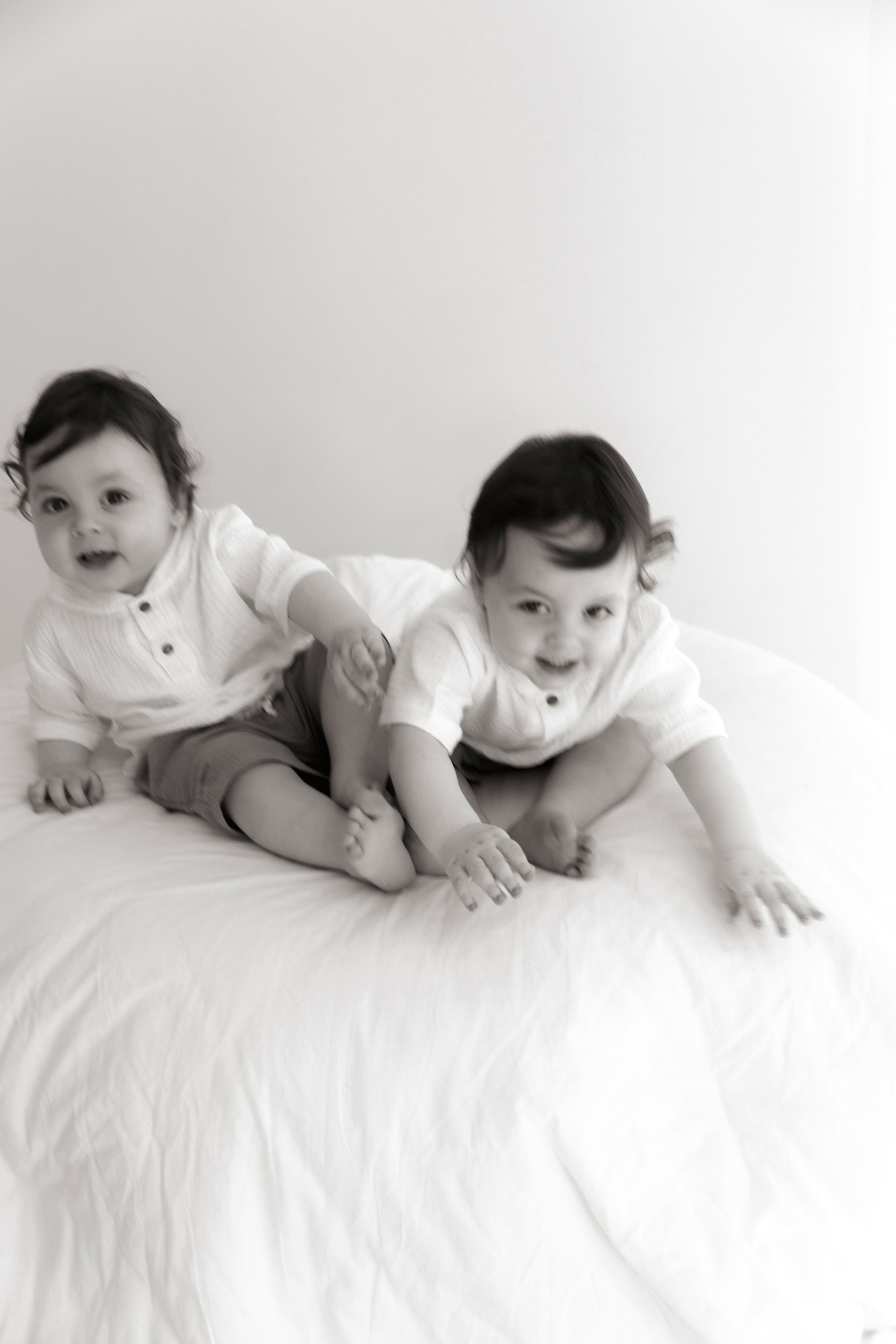 Близнецы Артём и Артур. Фотограф новорожденных Славянск-на-Кубани Куцевольская Екатерина