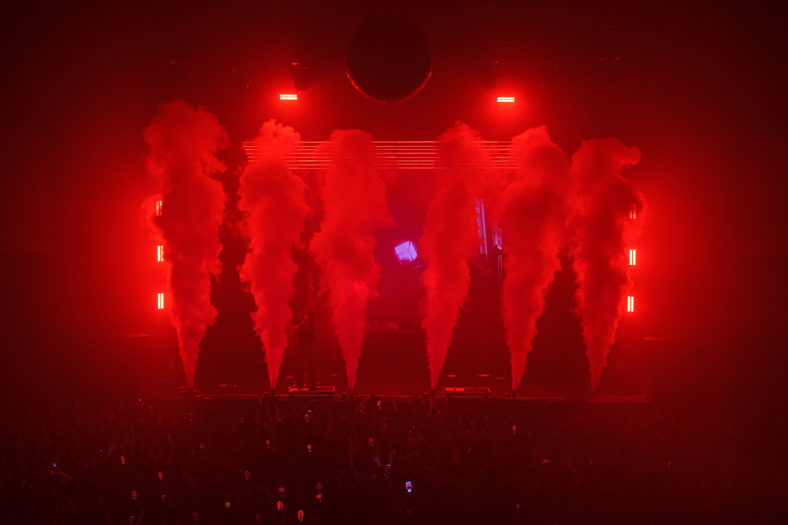 07.04.2024 | LIL KRYSTALLL for PixelGrid Studio. Личный и концертный фотограф в Москве